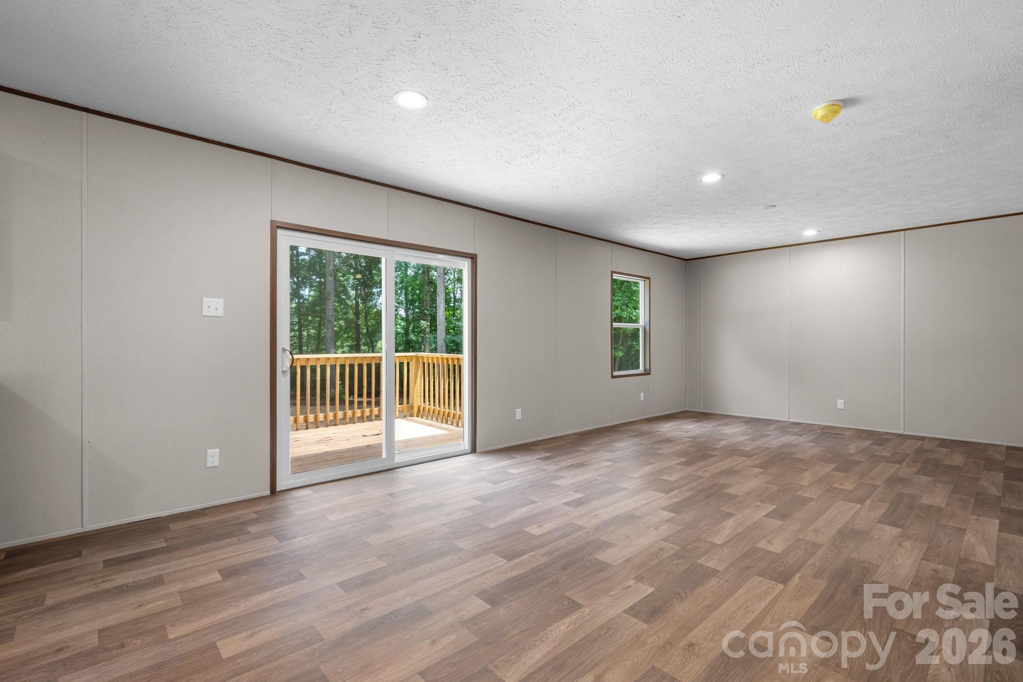1331 Maiden Wood Circle Property Photo 9