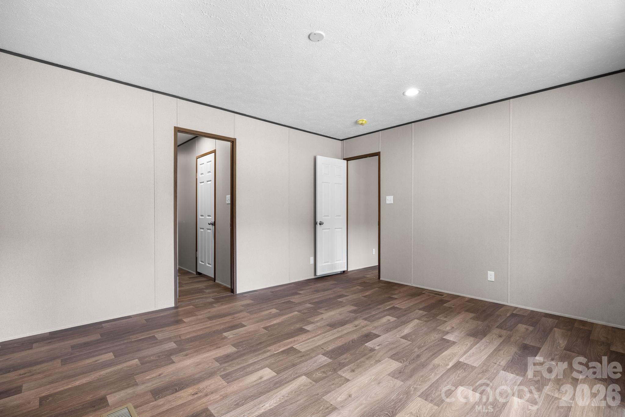 1331 Maiden Wood Circle Property Photo 12