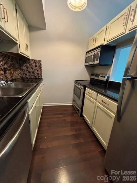 430 Queens Road 632 Property Photo 2