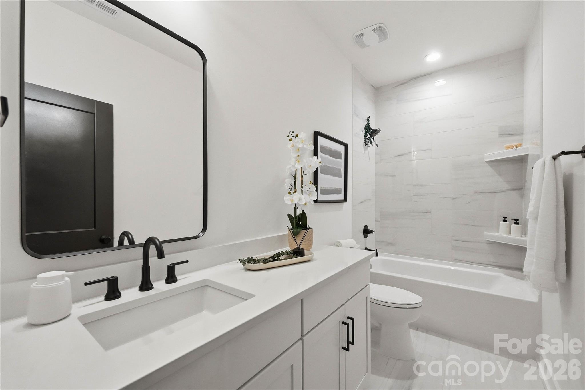 3922 Sarah Drive Property Photo 27