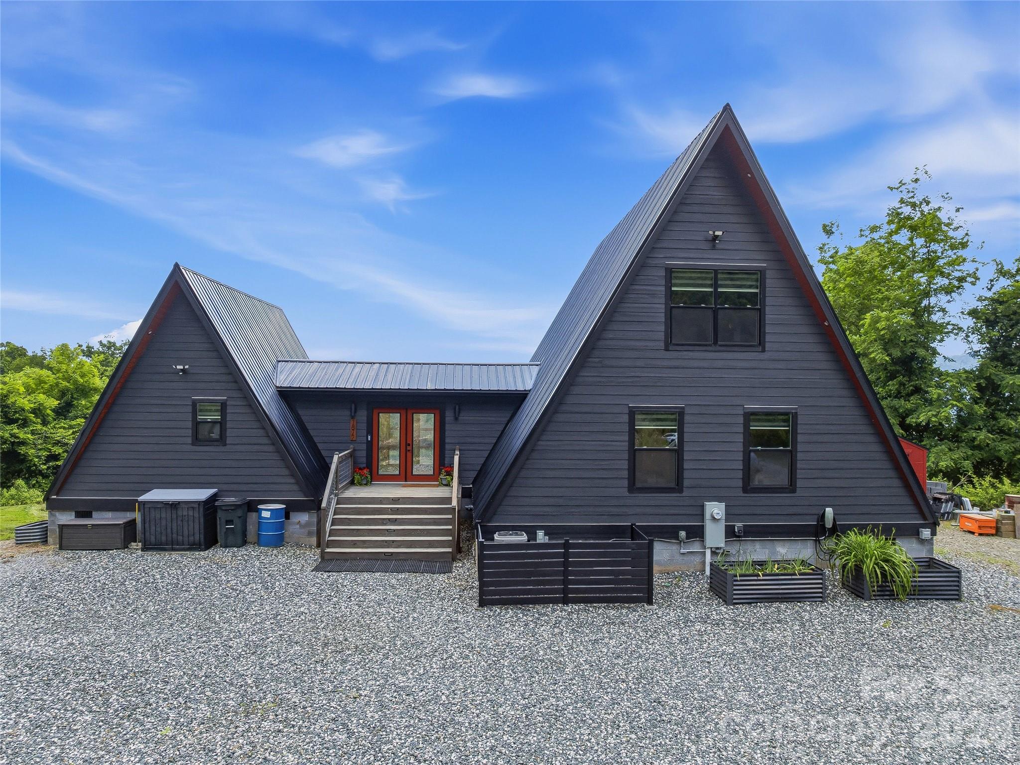 1877 Wilson Cove Road Property Photo 3