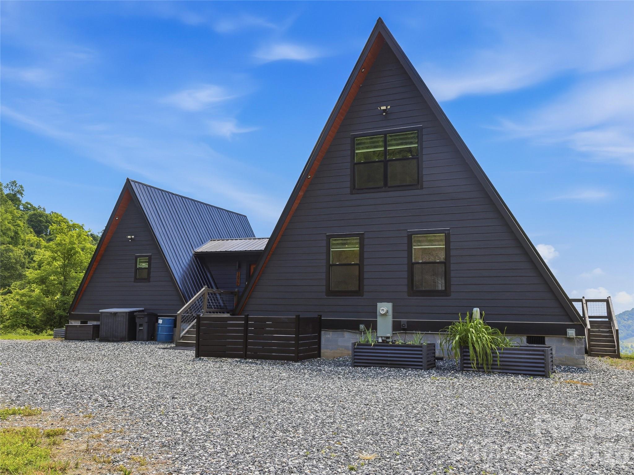 1877 Wilson Cove Road Property Photo 4