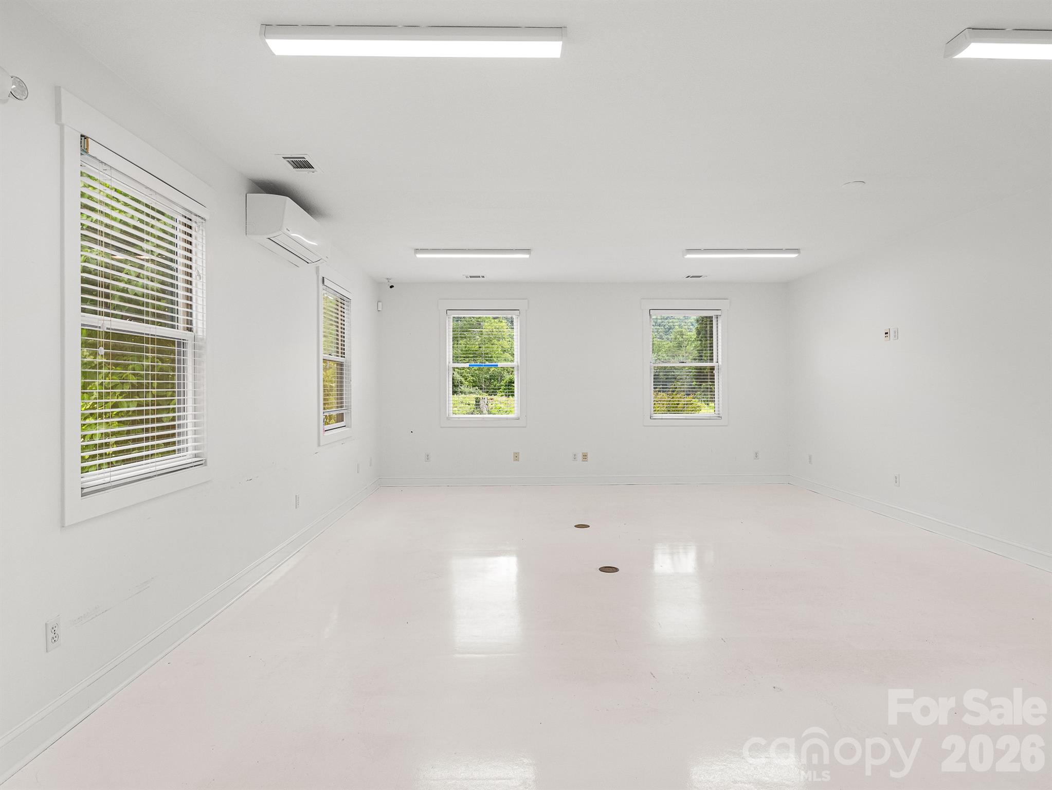 14 Mimidis Lane Property Photo 10