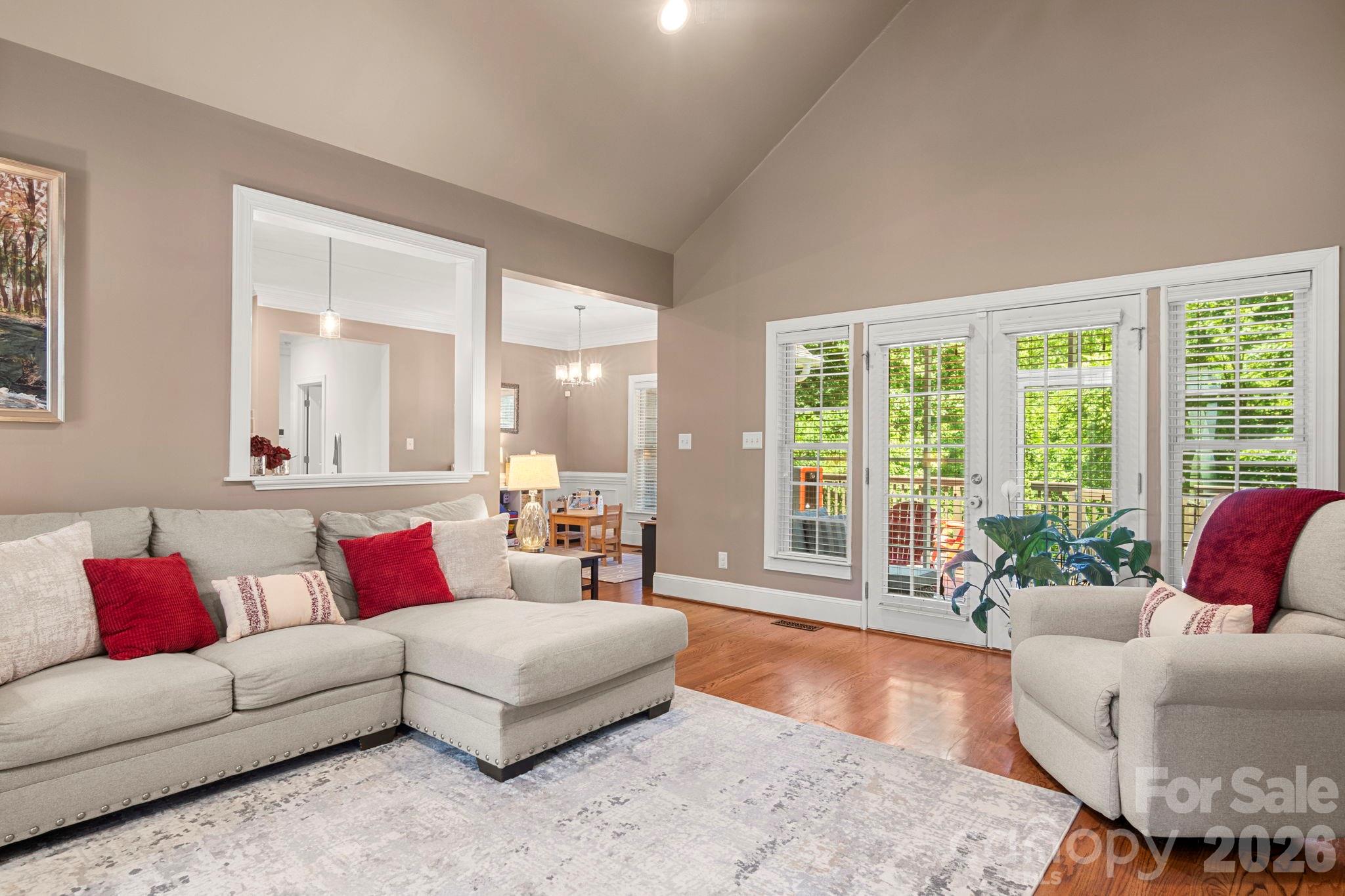 587 Amesbury Drive Property Photo 8
