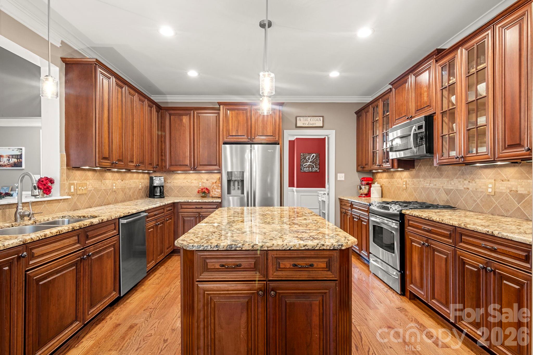 587 Amesbury Drive Property Photo 10