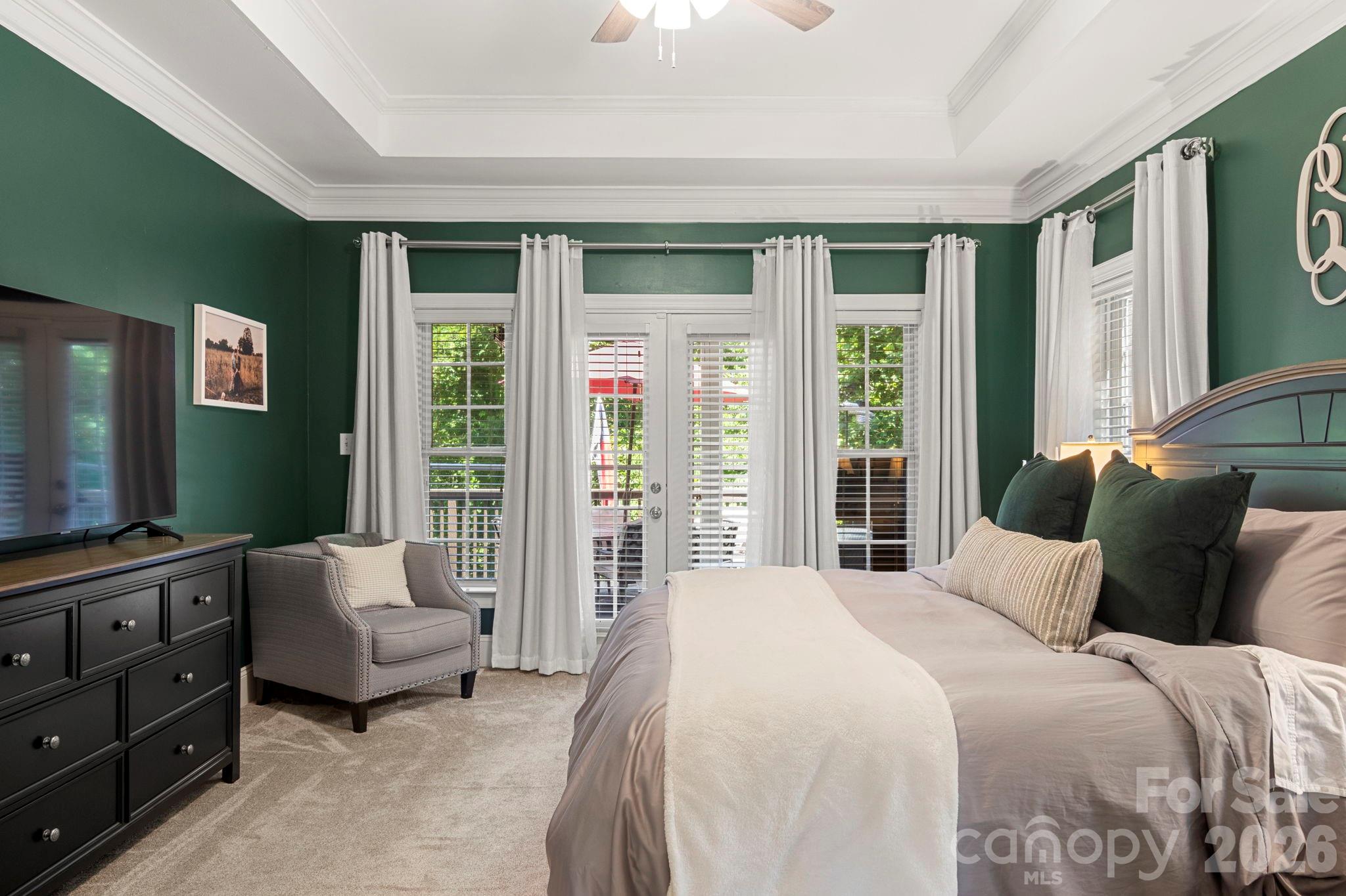 587 Amesbury Drive Property Photo 16