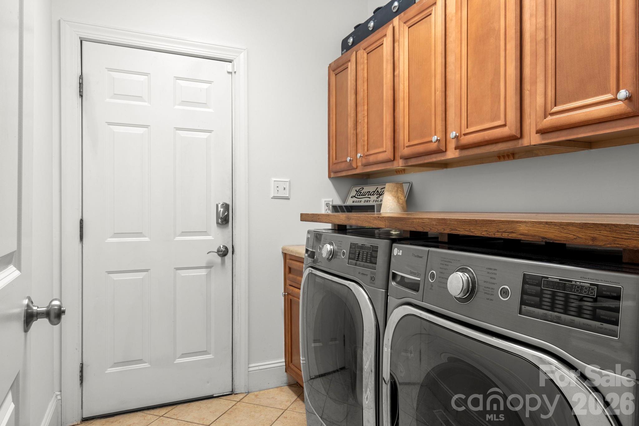 587 Amesbury Drive Property Photo 40