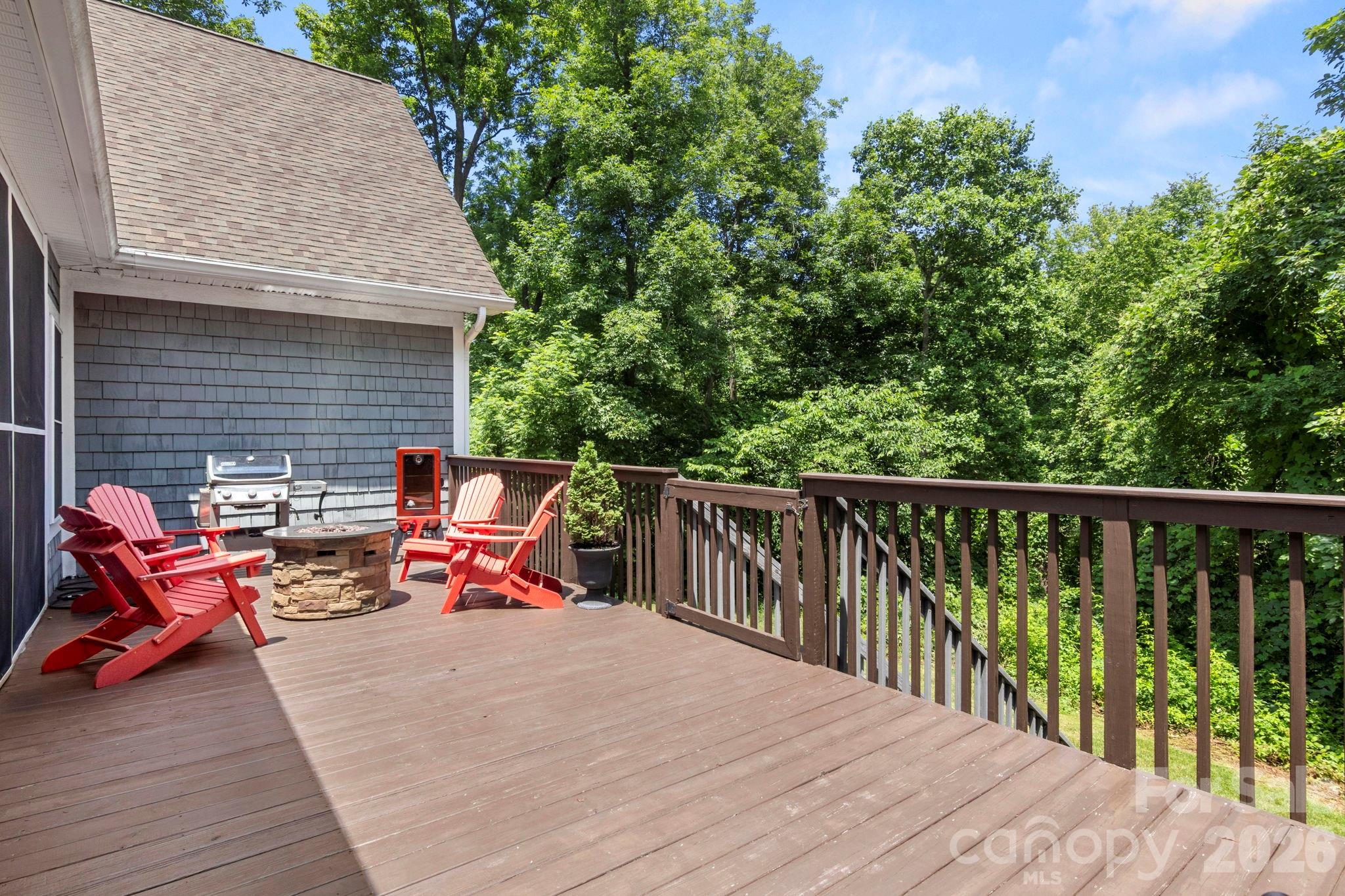 587 Amesbury Drive Property Photo 44