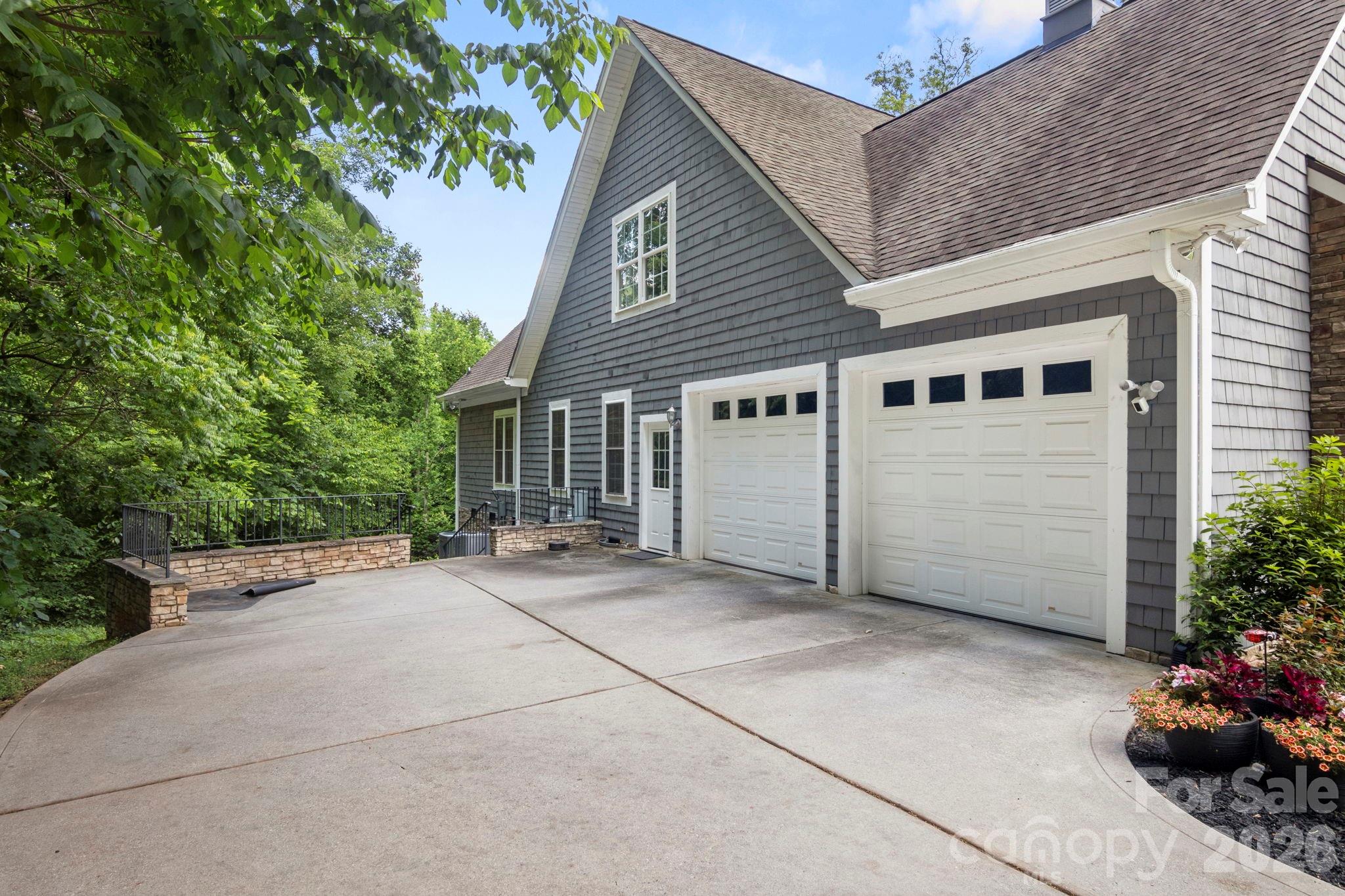 587 Amesbury Drive Property Photo 46