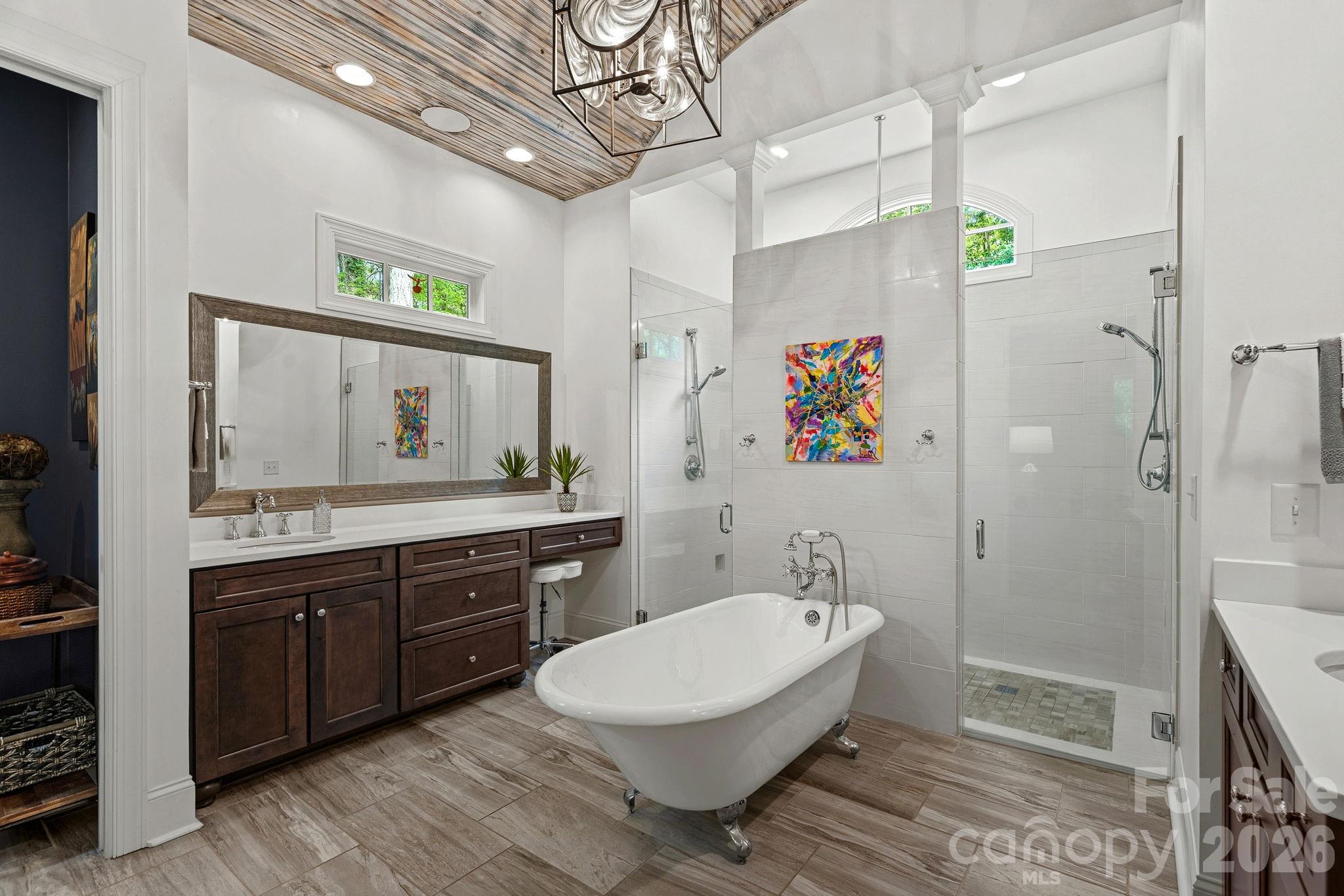 6808 Live Oaks Lane Property Photo 29