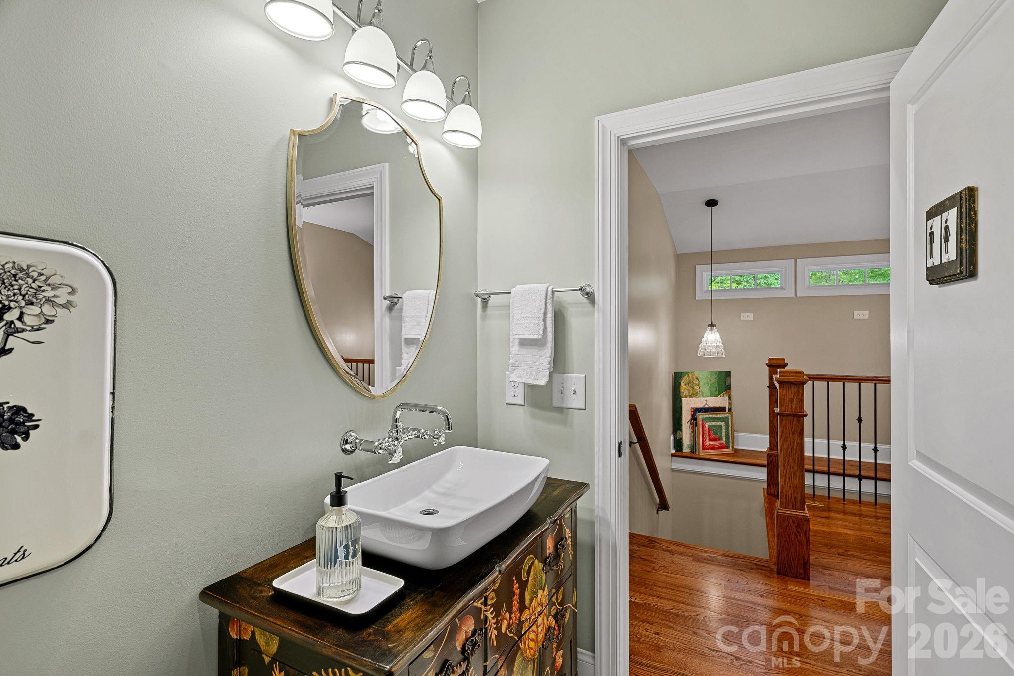 6808 Live Oaks Lane Property Photo 38