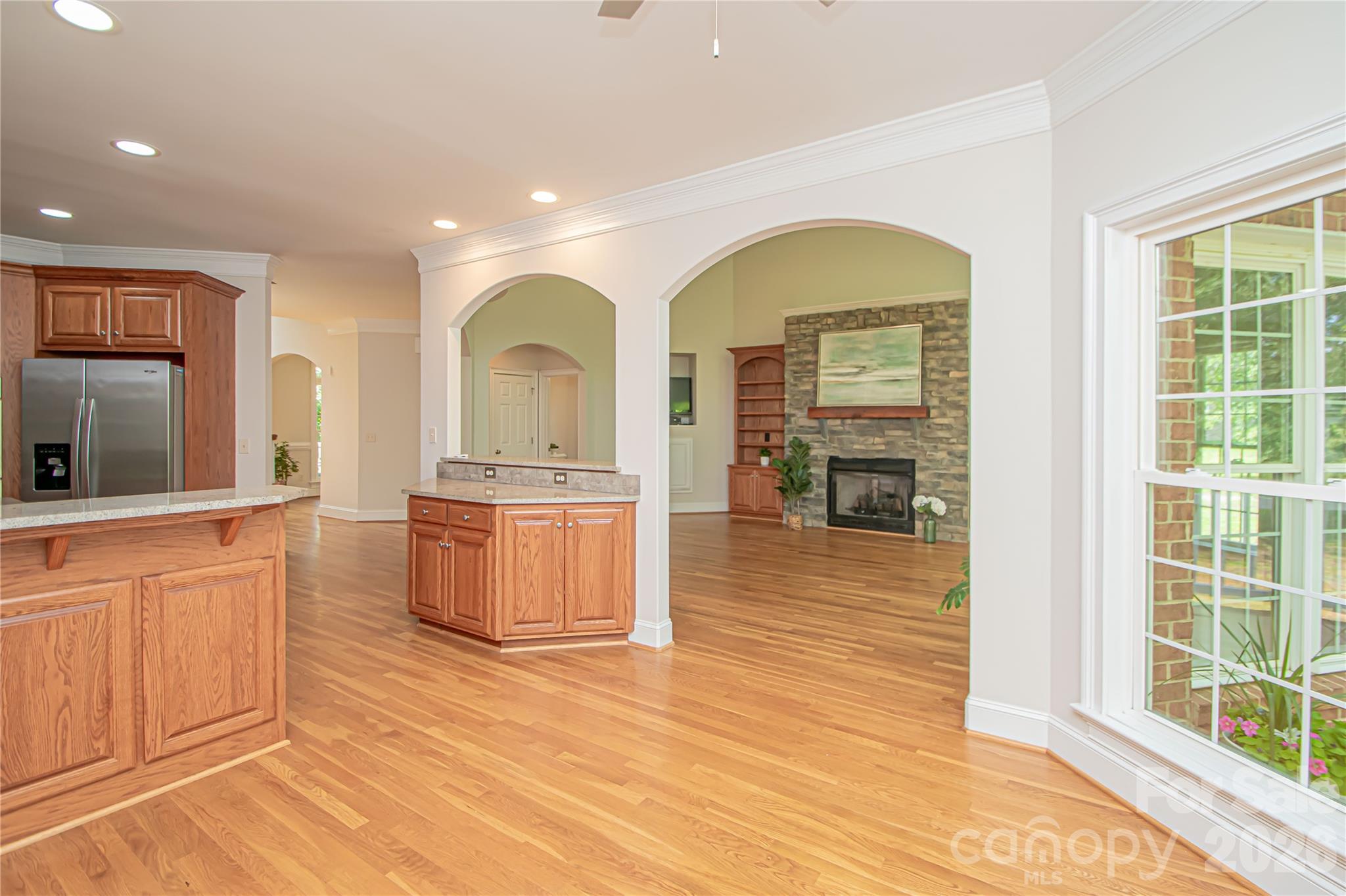 1015 Estate Lane Property Photo 18