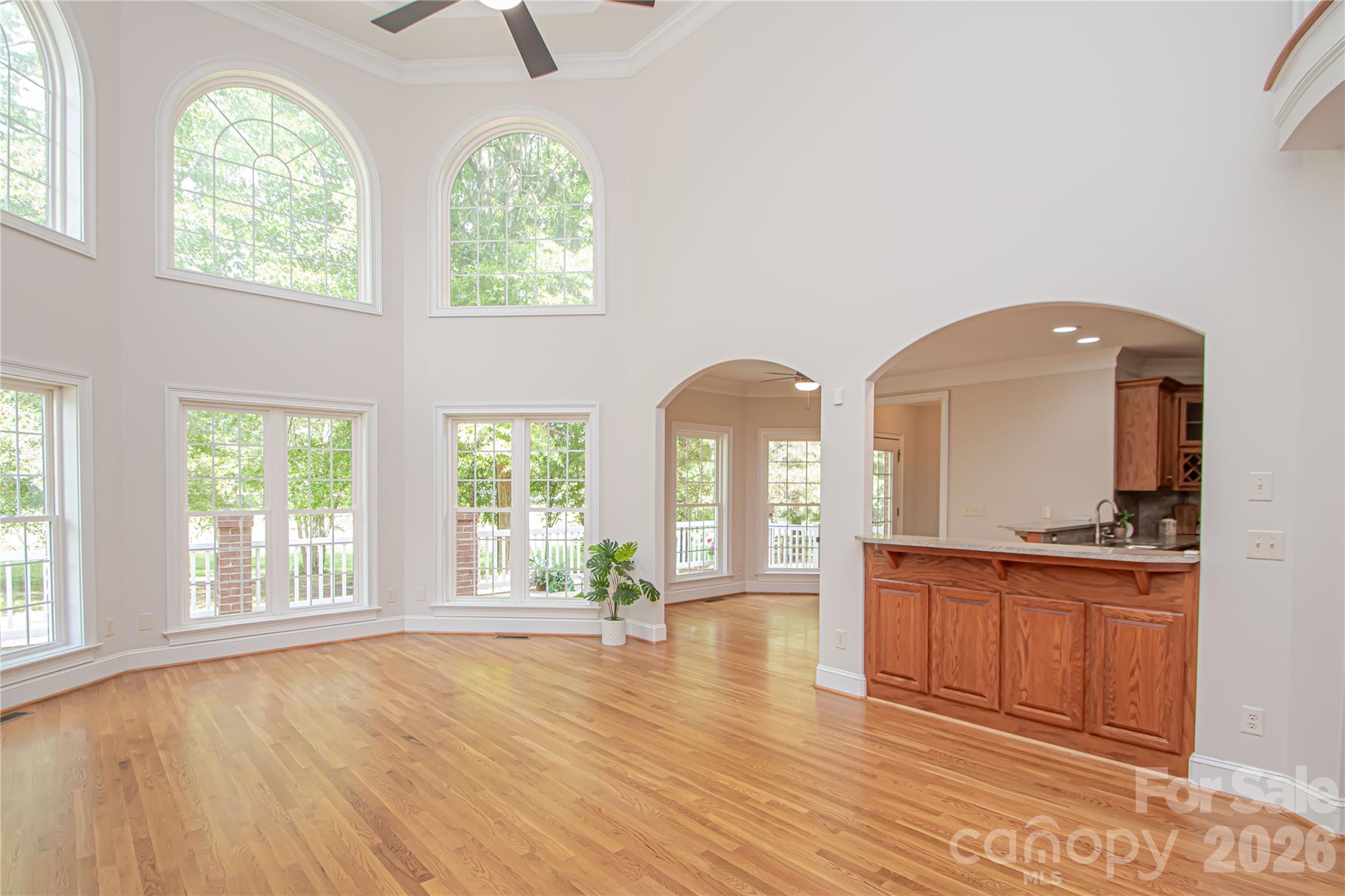 1015 Estate Lane Property Photo 21