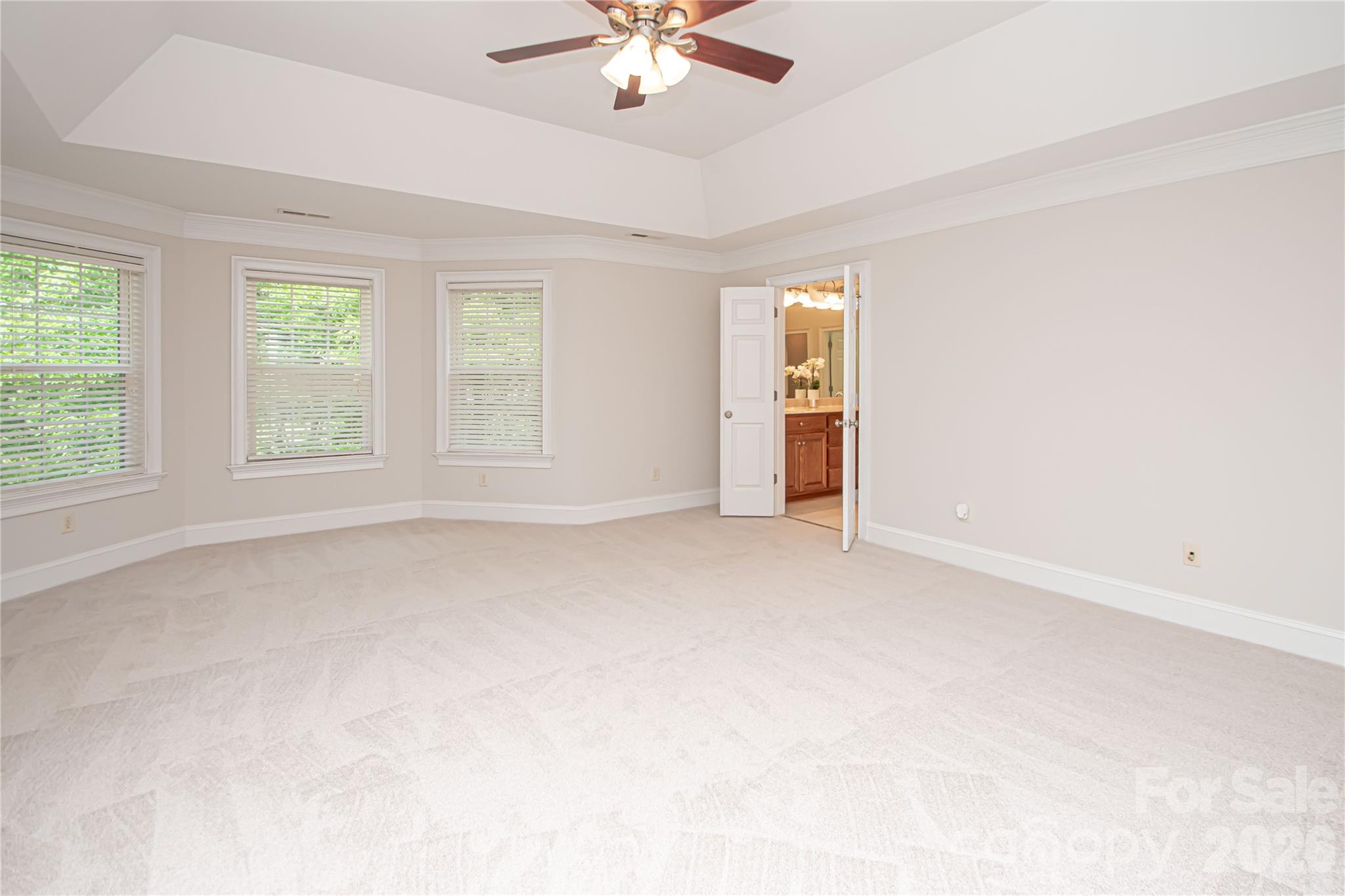 1015 Estate Lane Property Photo 26