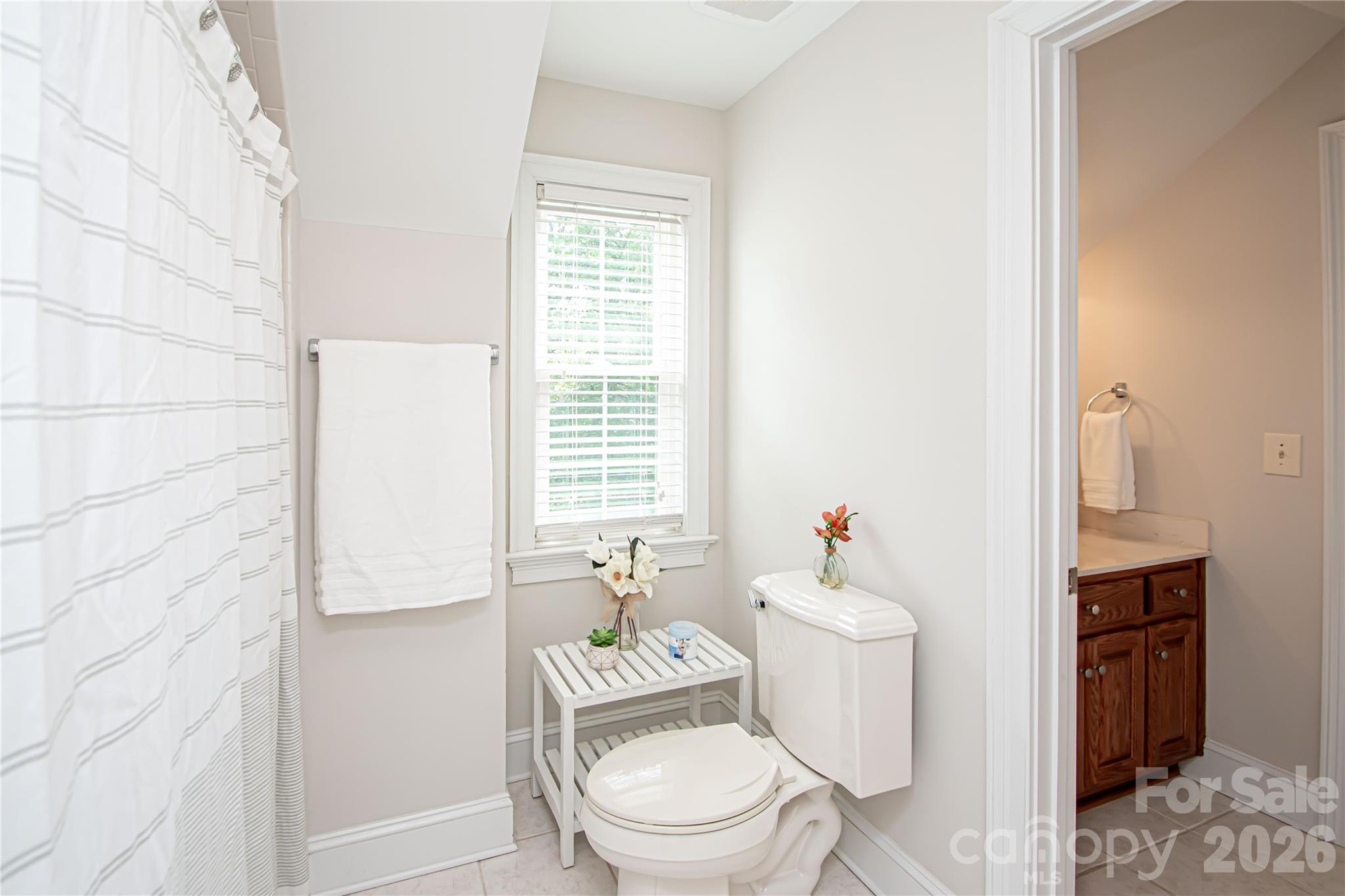 1015 Estate Lane Property Photo 34