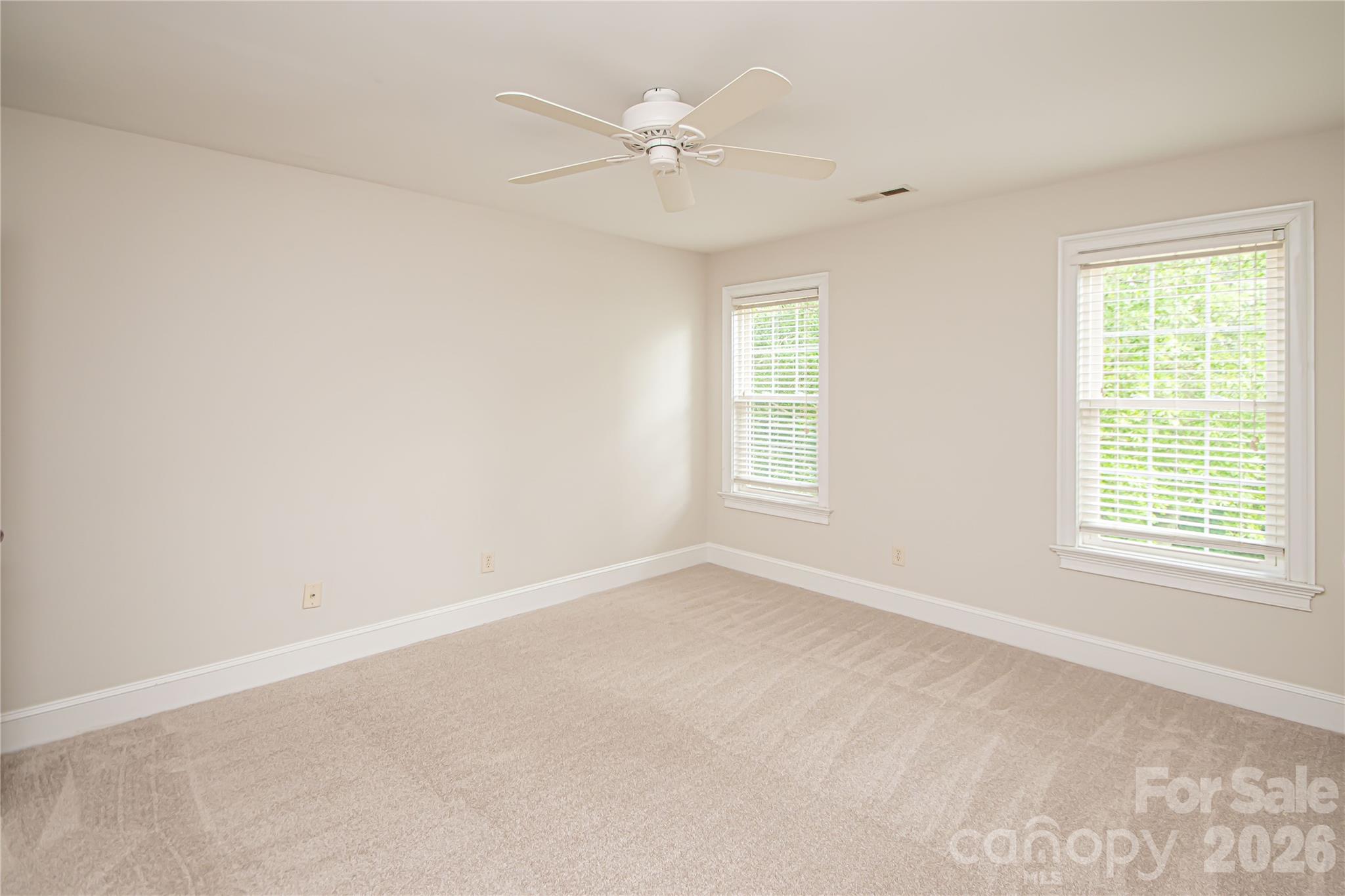 1015 Estate Lane Property Photo 39