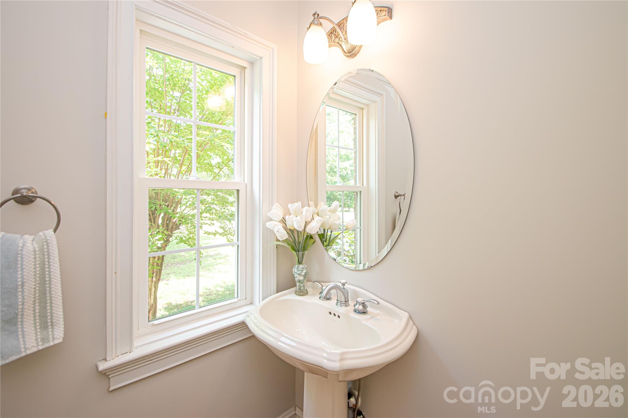 1015 Estate Lane Property Photo 42