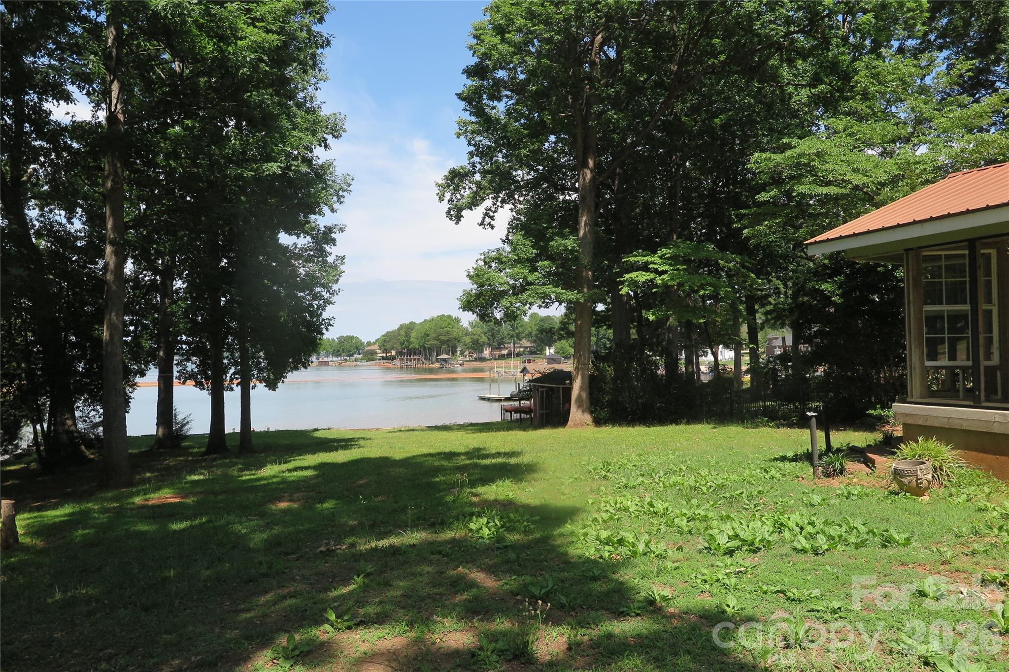 2844 Morris Lane Property Photo 4