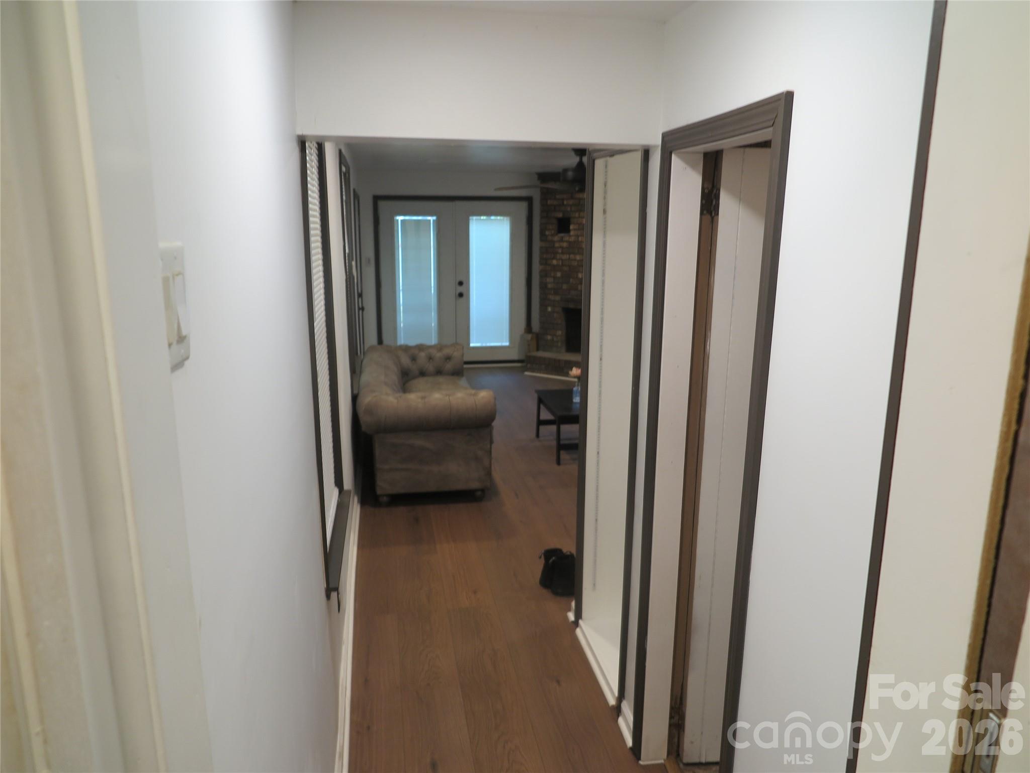 2844 Morris Lane Property Photo 6