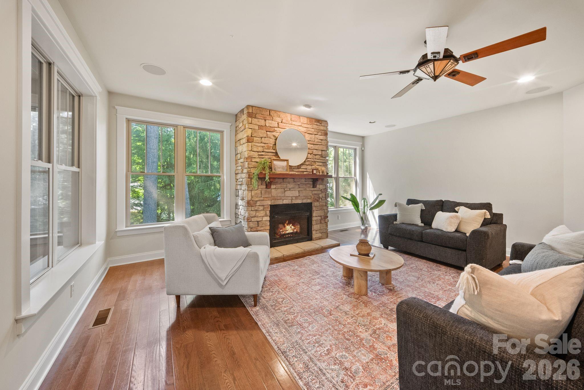 289 Fennel Dun Circle Property Photo 6