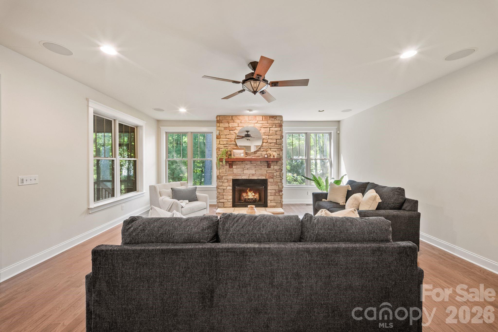 289 Fennel Dun Circle Property Photo 9