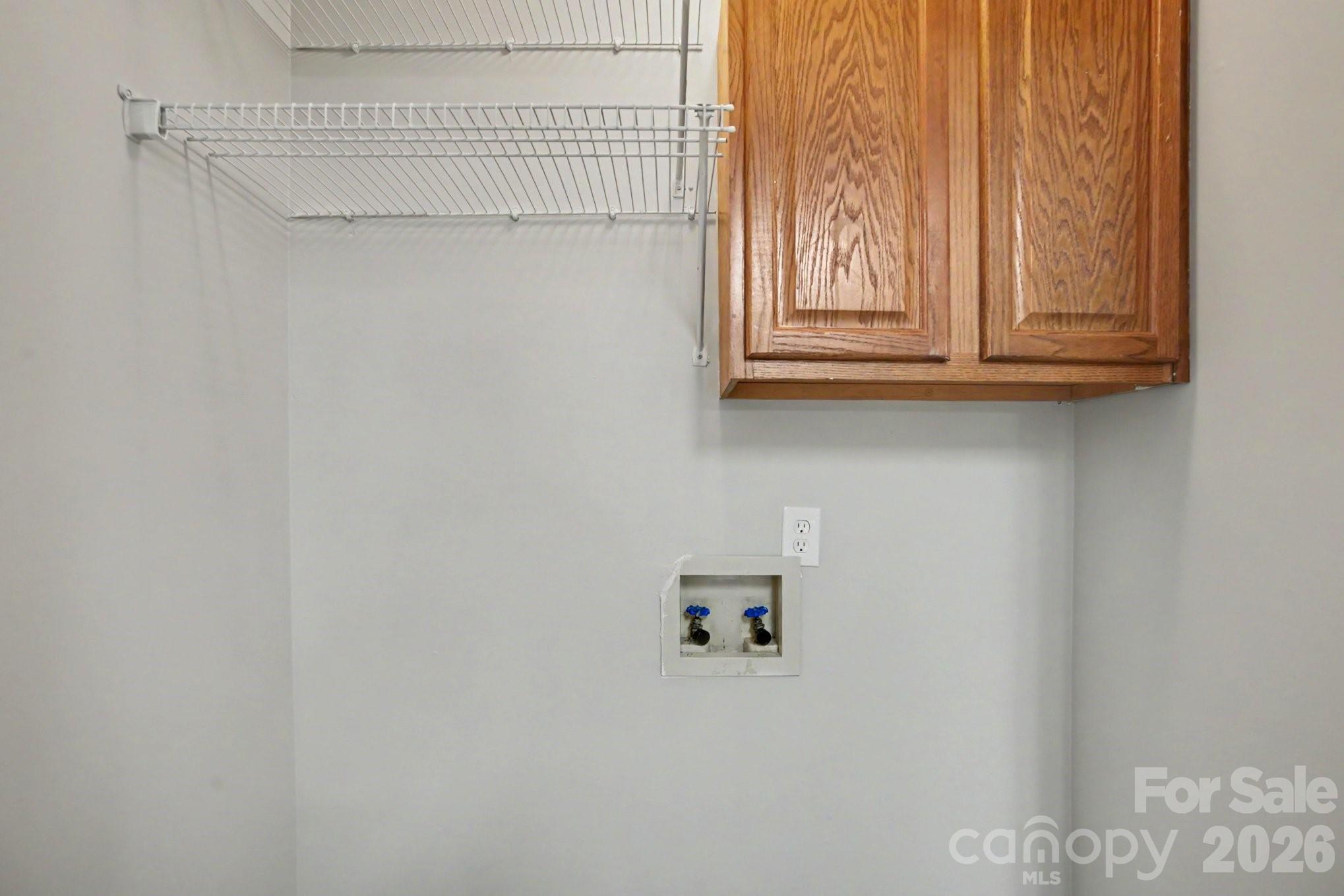 1255 Hawthorne Drive Property Photo 17