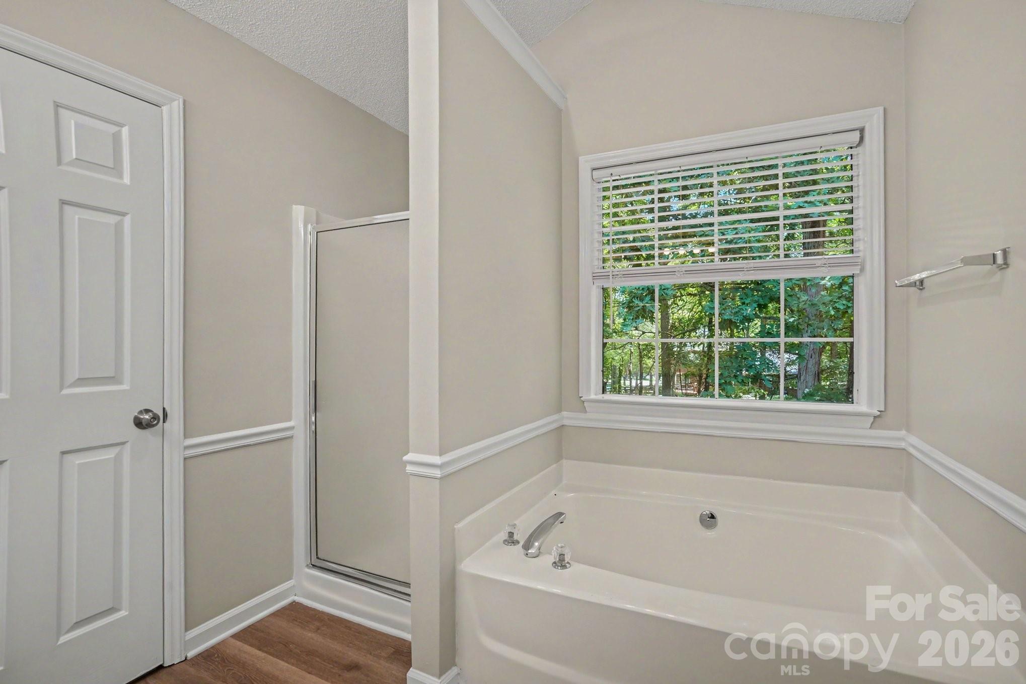 1255 Hawthorne Drive Property Photo 20