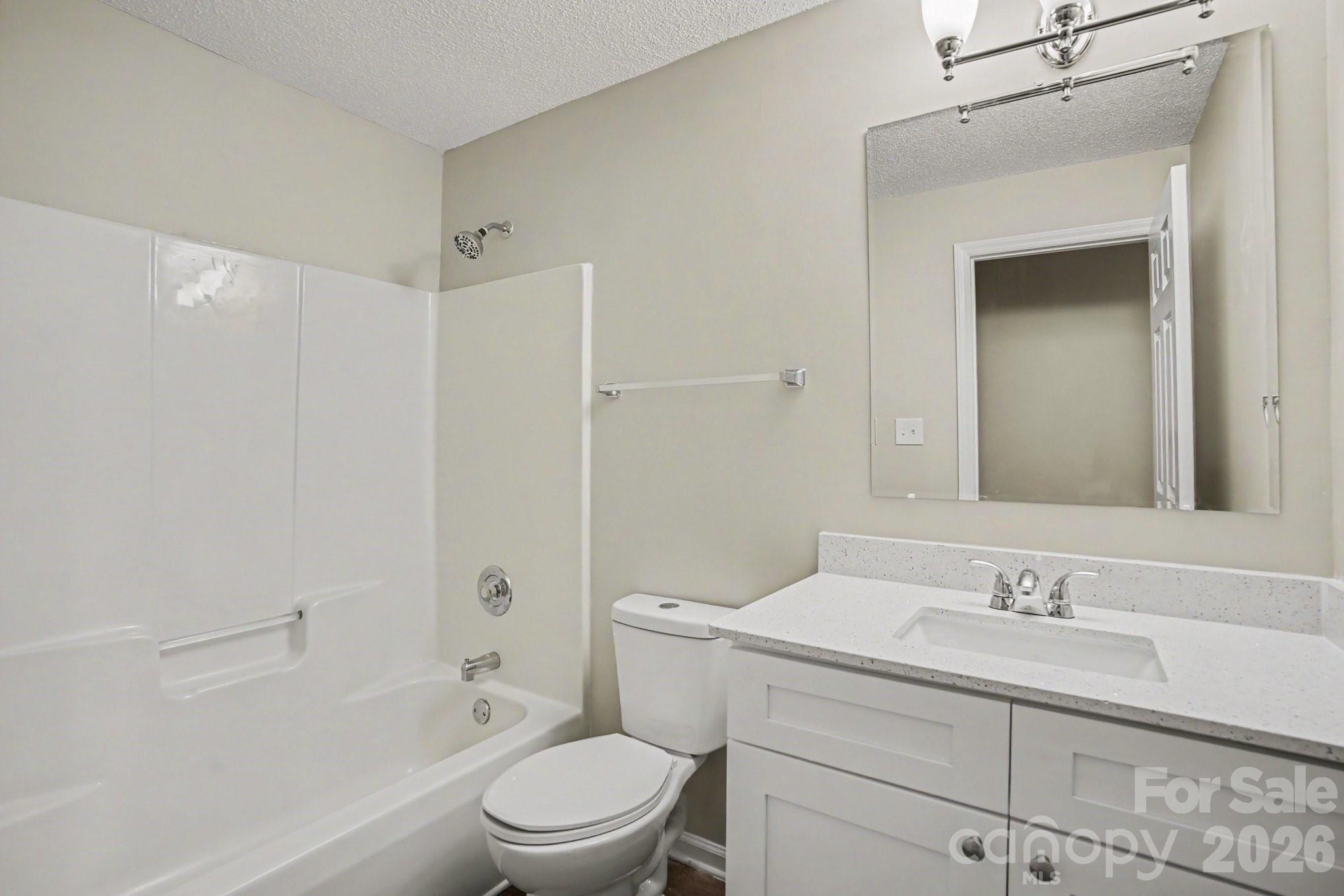1255 Hawthorne Drive Property Photo 22