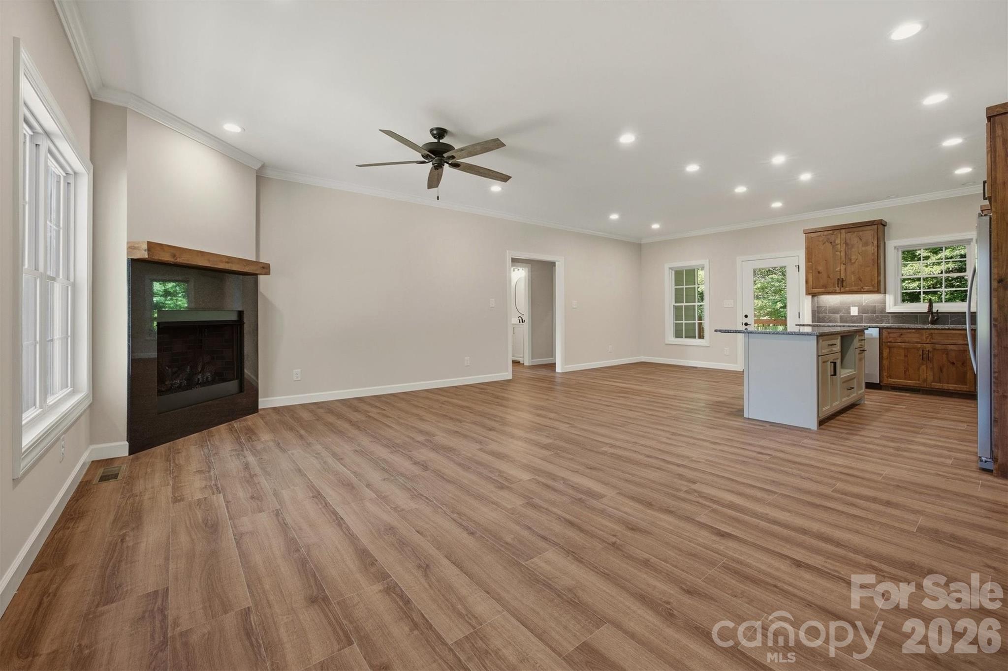 107 Meadow View Street Property Photo 4