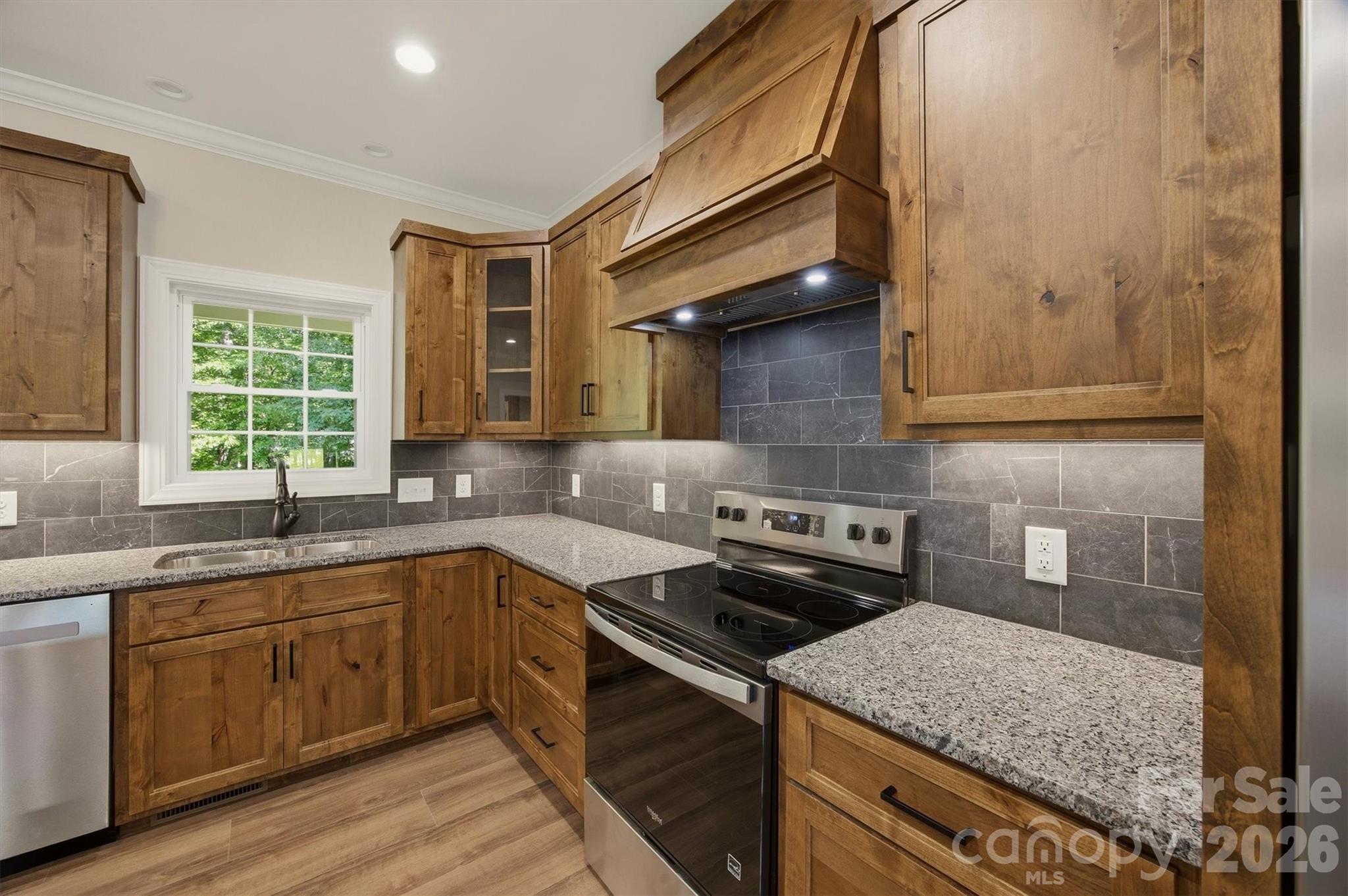 107 Meadow View Street Property Photo 6