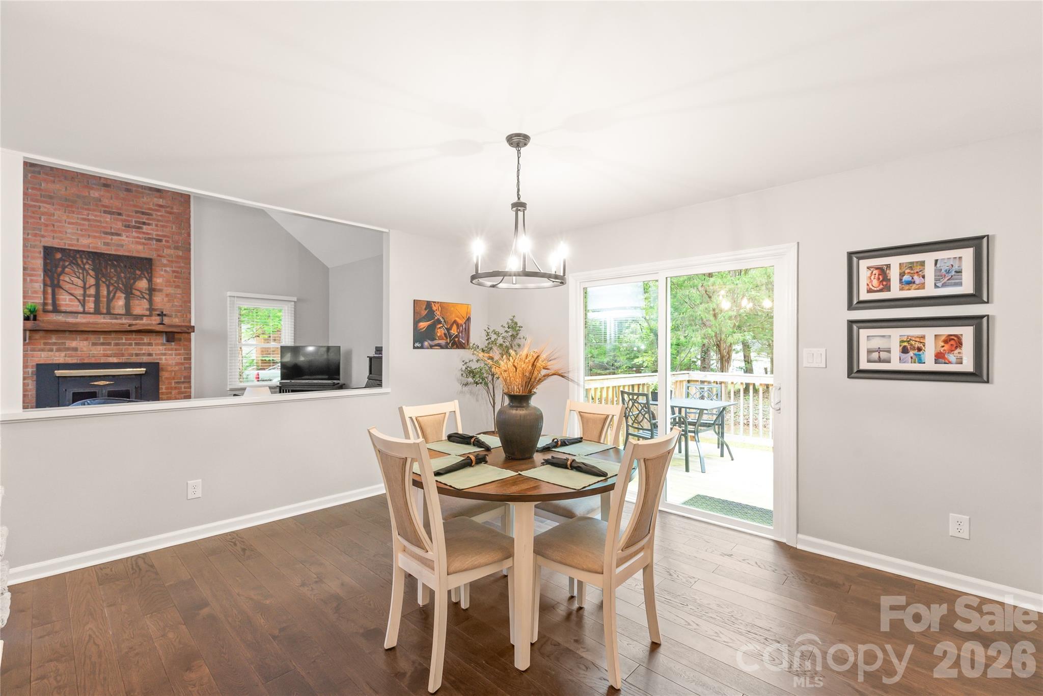 7012 Knotty Pine Road Property Photo 6