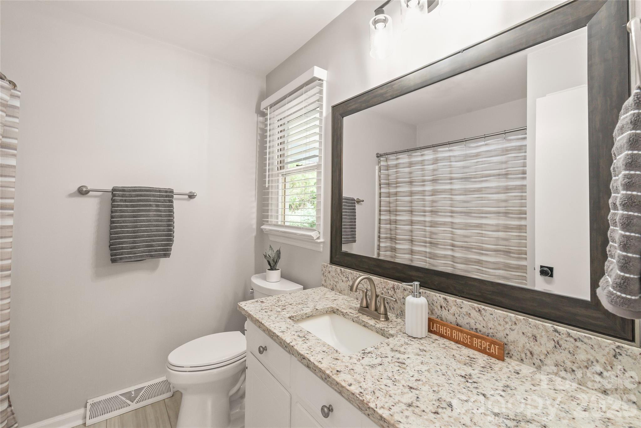 7012 Knotty Pine Road Property Photo 11