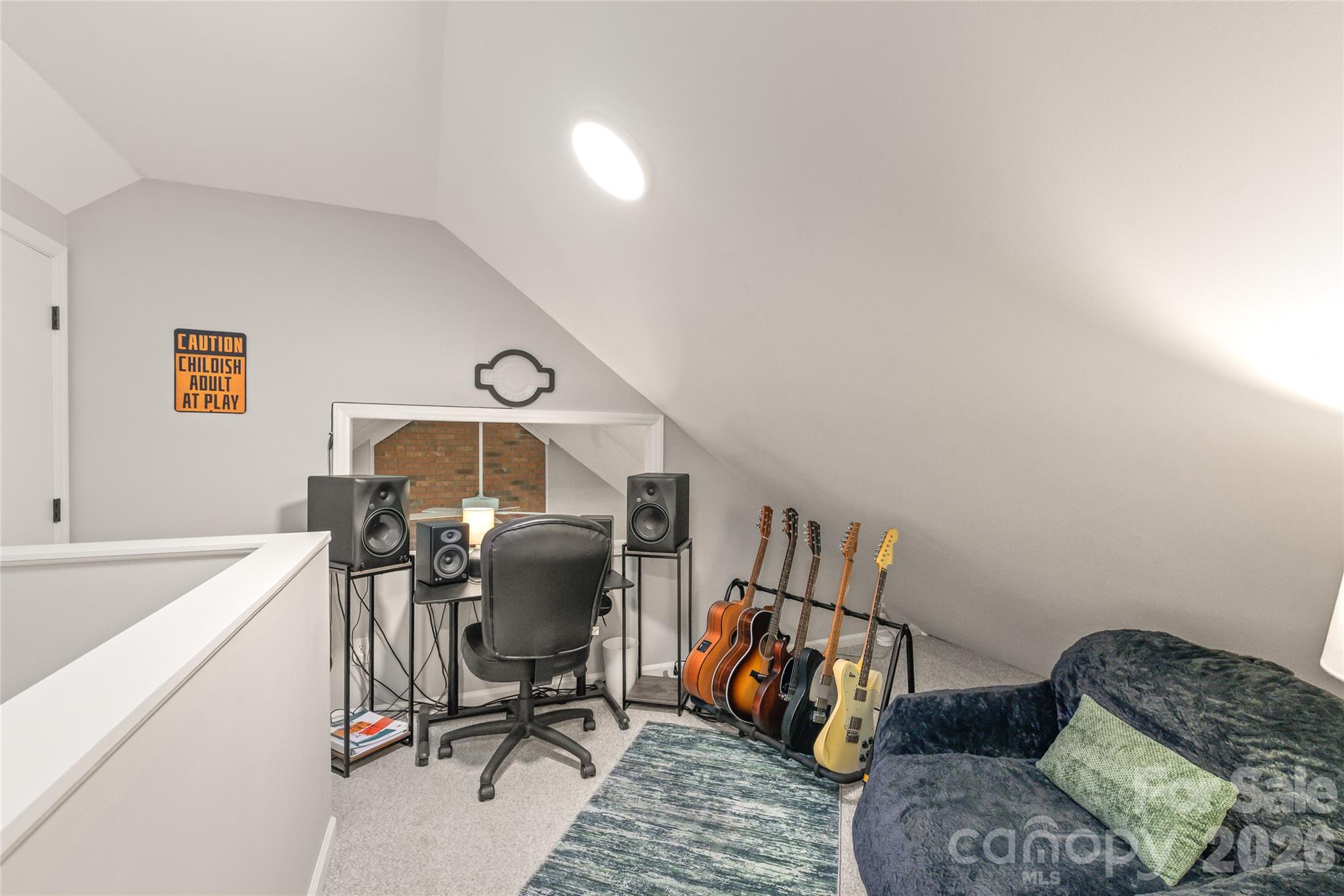 7012 Knotty Pine Road Property Photo 14
