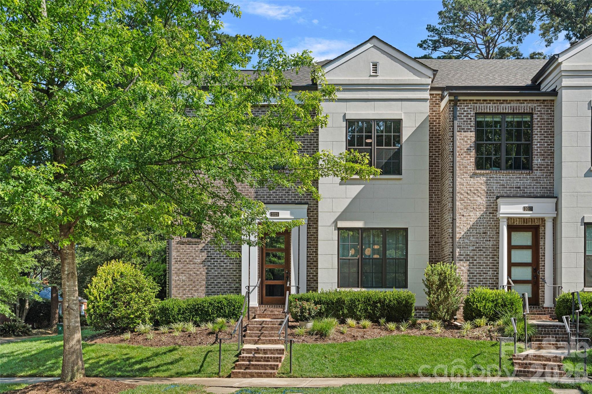 2023 Lynnwood Drive Property Photo 1