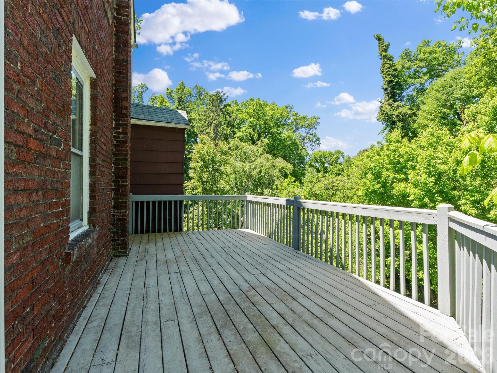 15 Sylvan Avenue Property Photo 5