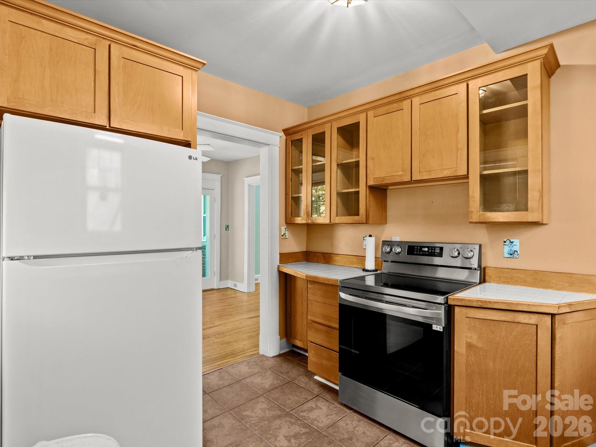 15 Sylvan Avenue Property Photo 14