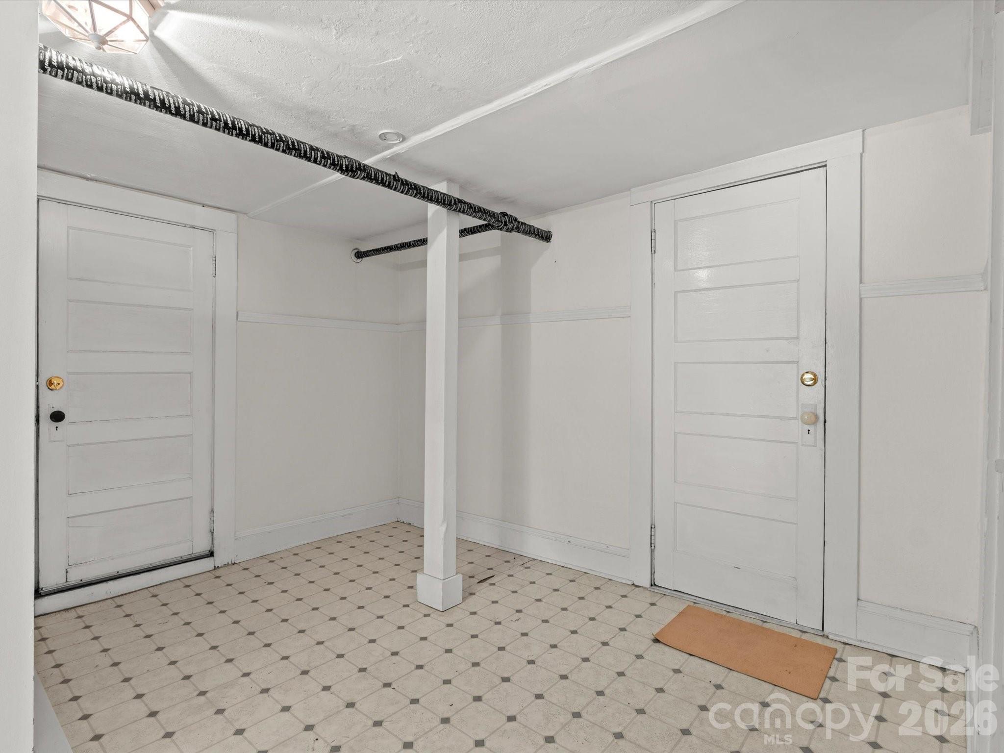 15 Sylvan Avenue Property Photo 23
