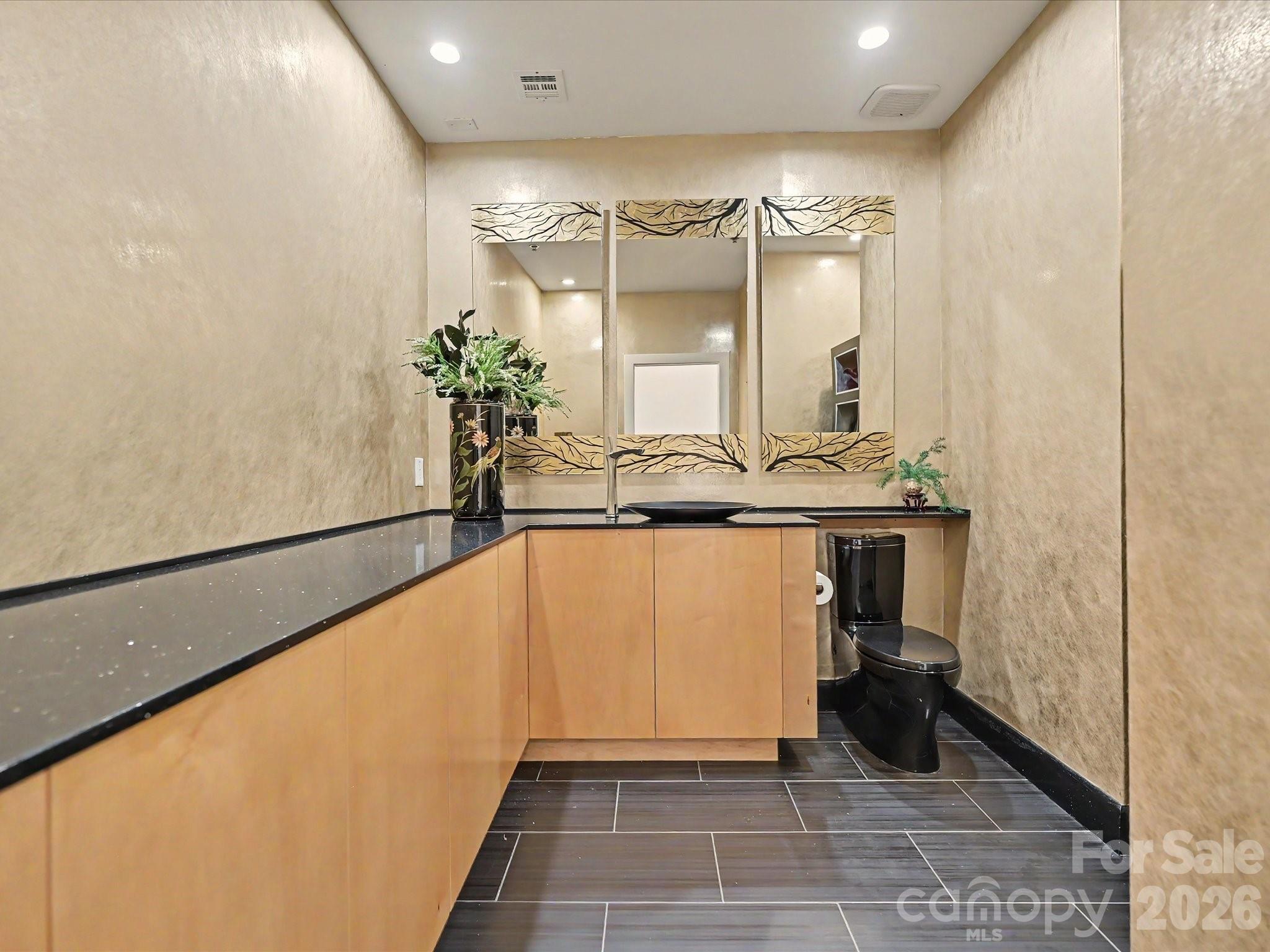 127 N Tryon Street 509 Property Photo 18