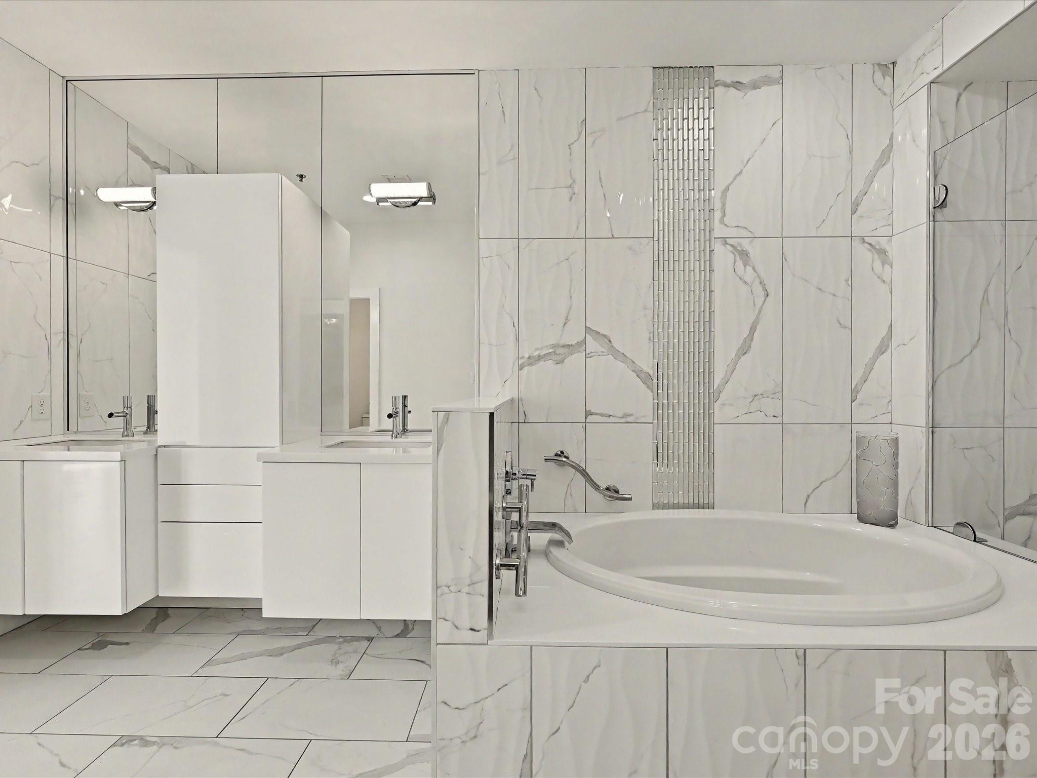 127 N Tryon Street 509 Property Photo 24