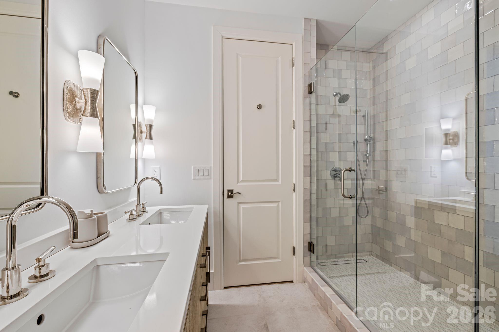 215 Milford Circle Property Photo 29
