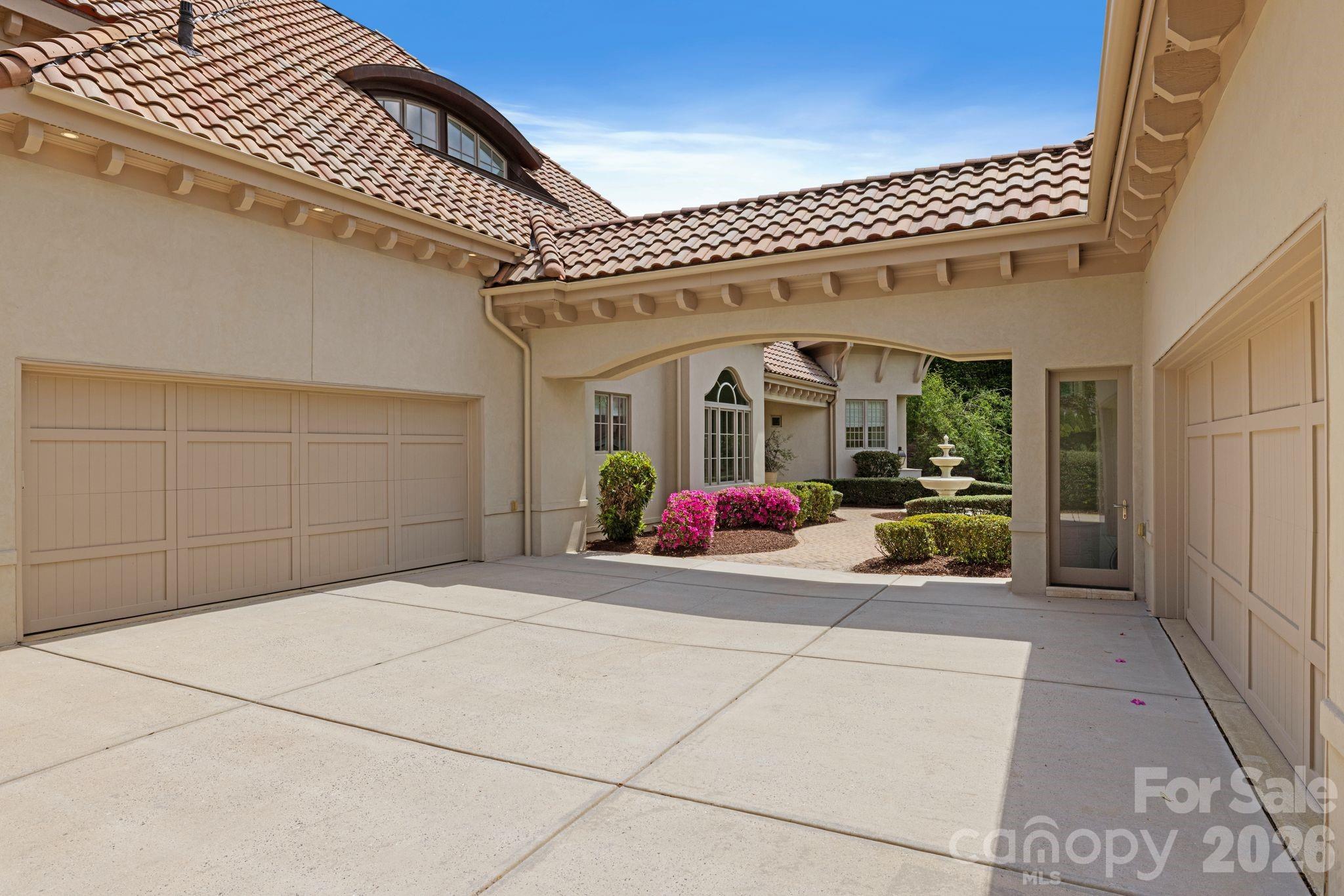215 Milford Circle Property Photo 40