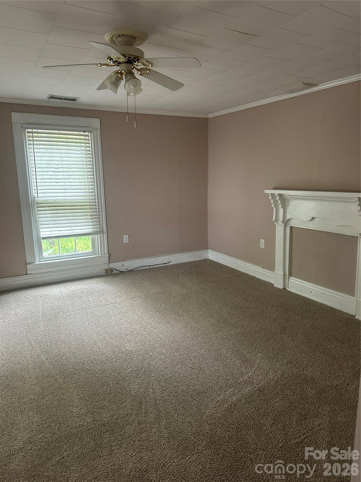 1407 N College Avenue Property Photo 8