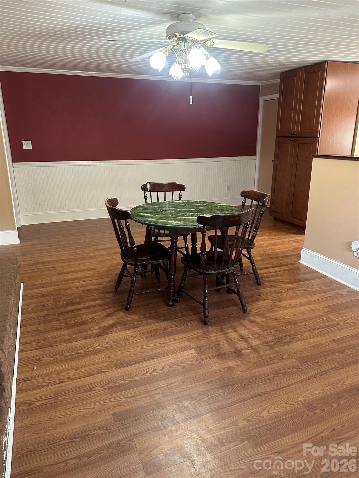 1407 N College Avenue Property Photo 10