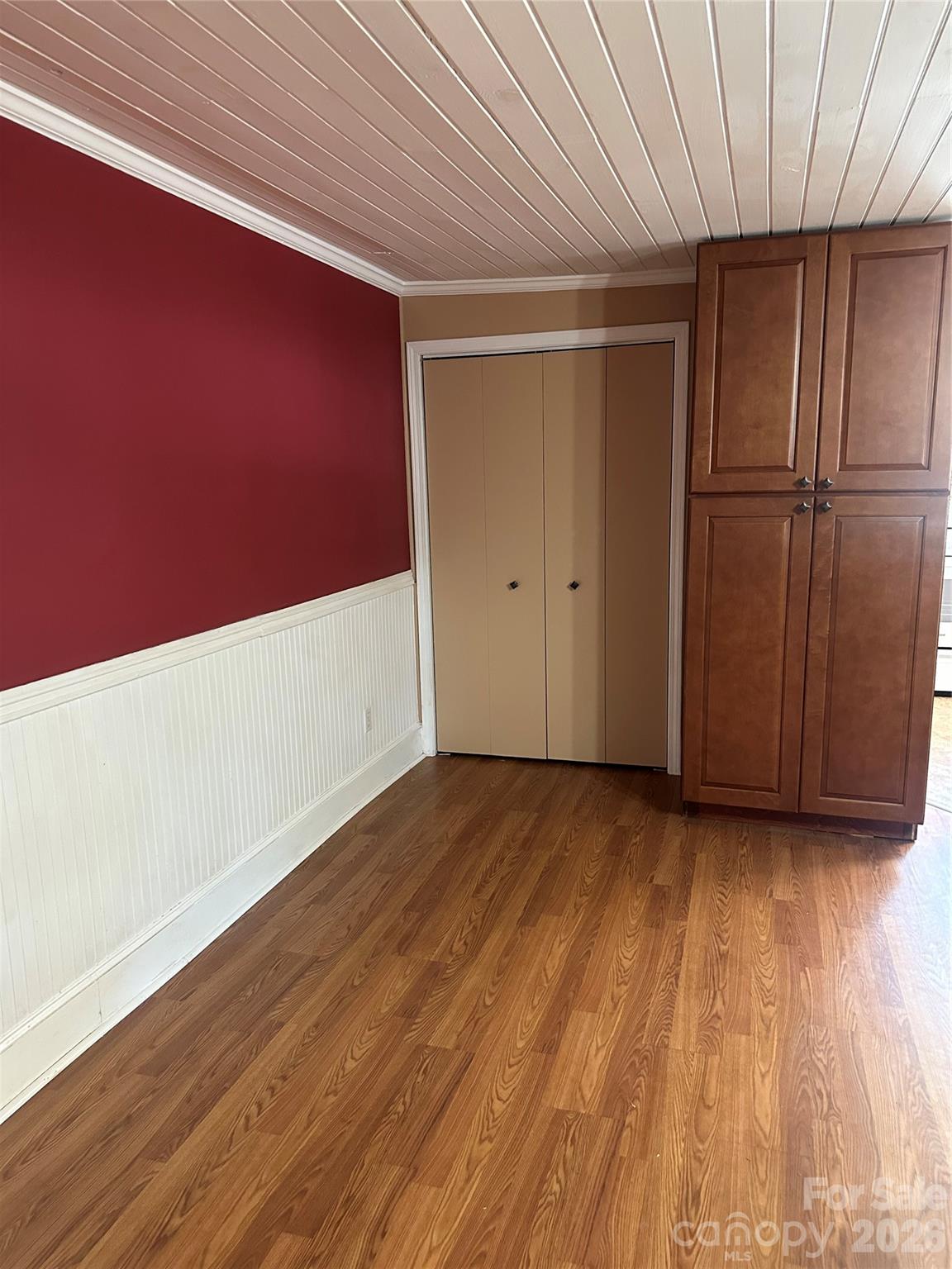 1407 N College Avenue Property Photo 13