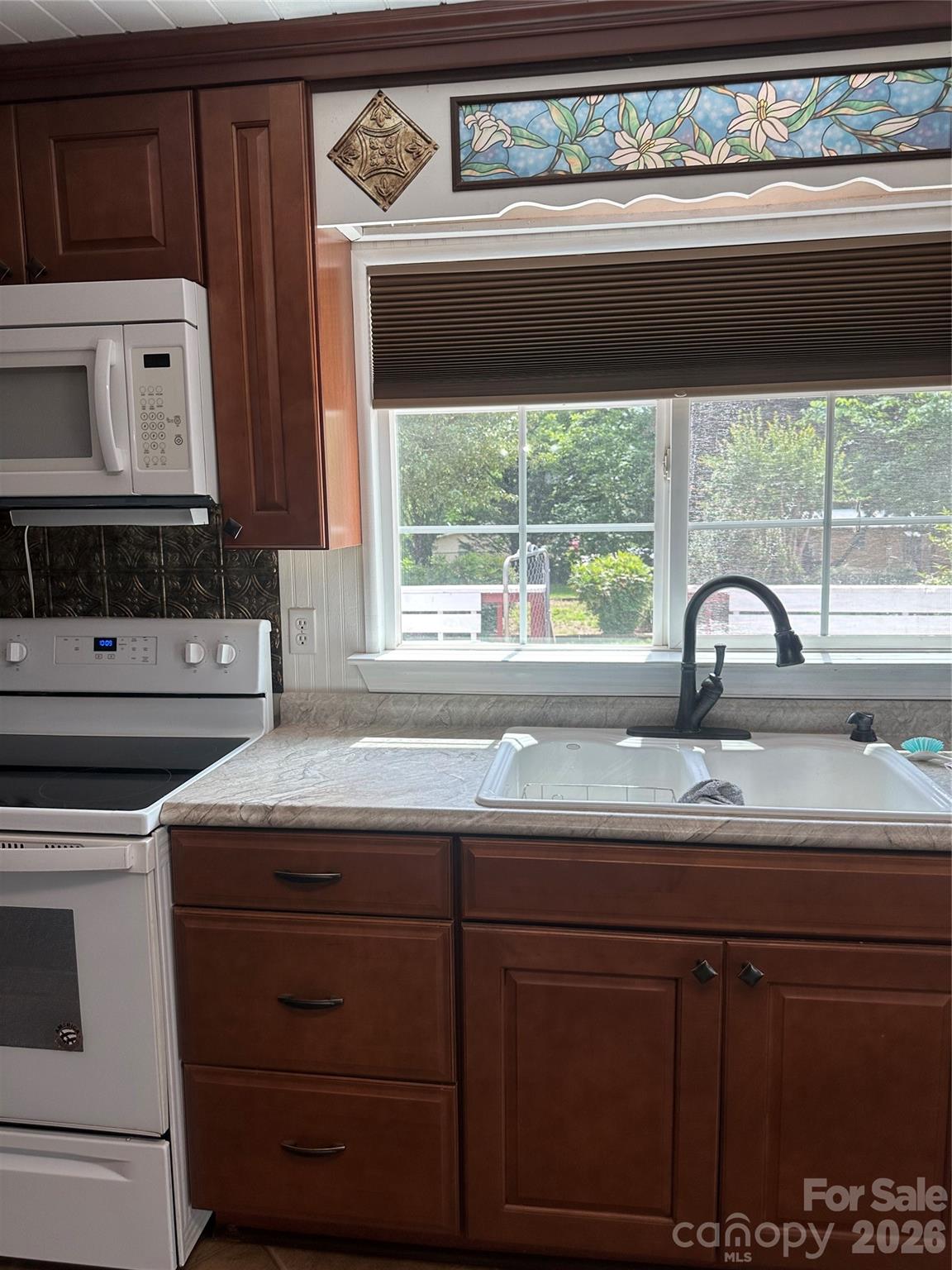 1407 N College Avenue Property Photo 19