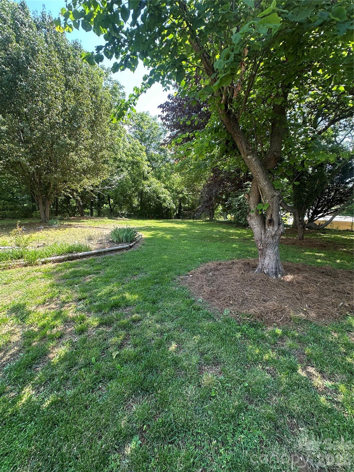 1407 N College Avenue Property Photo 26