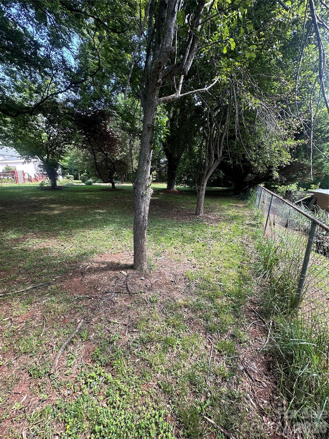 1407 N College Avenue Property Photo 27