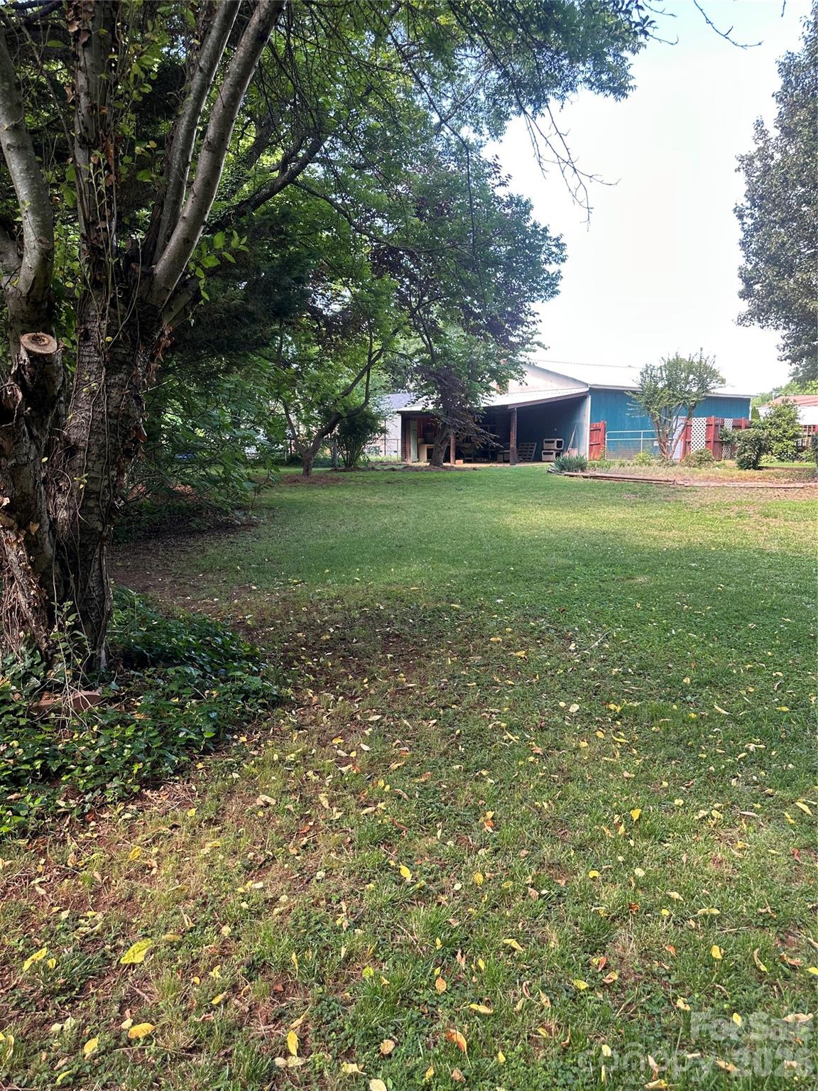 1407 N College Avenue Property Photo 29