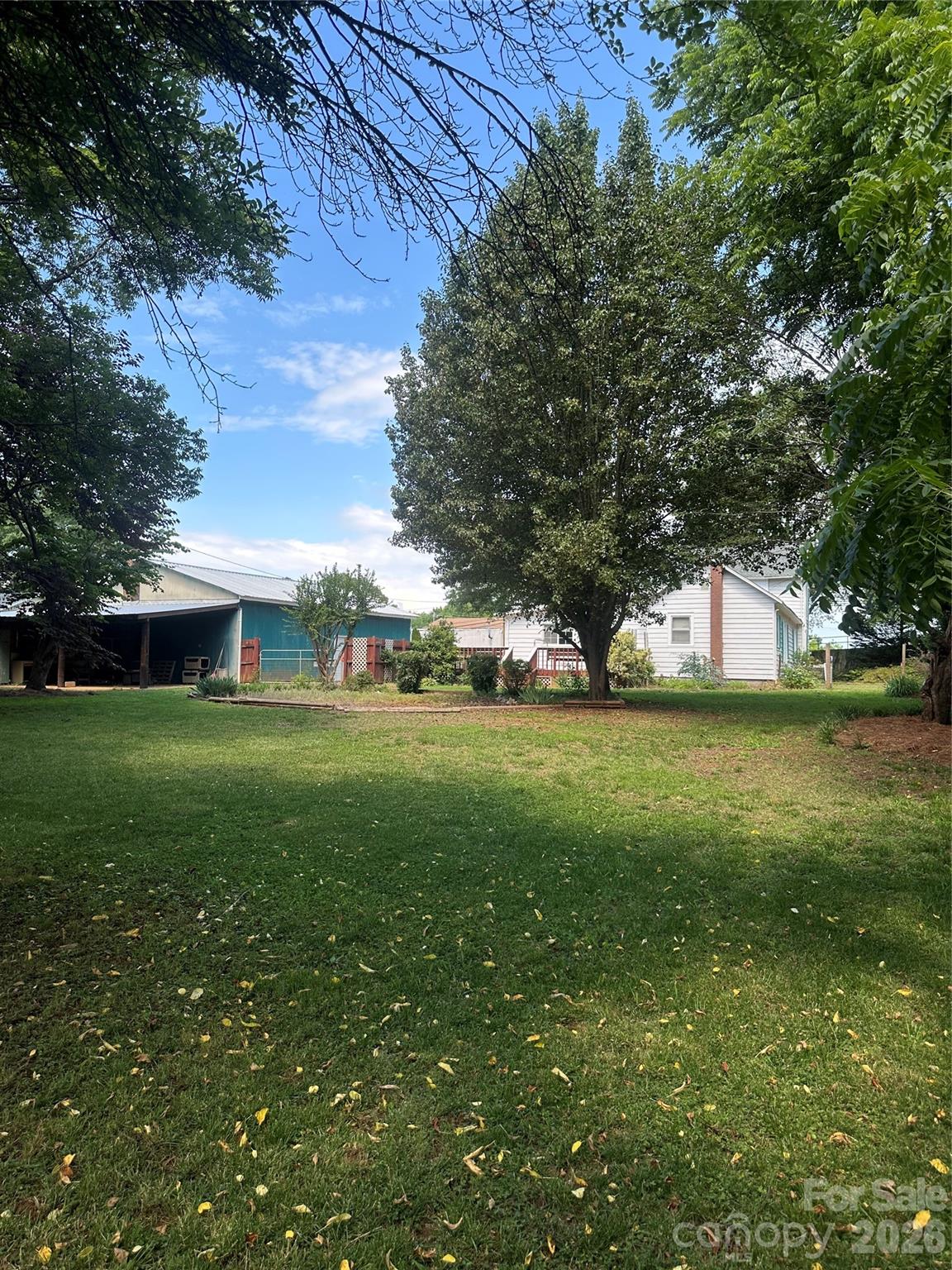 1407 N College Avenue Property Photo 30