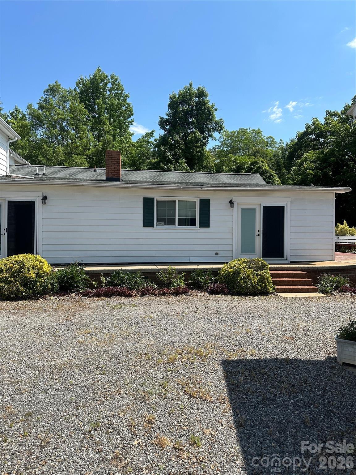 1407 N College Avenue Property Photo 34